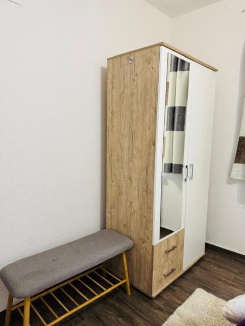 Apartment with Balcony - Photo 8