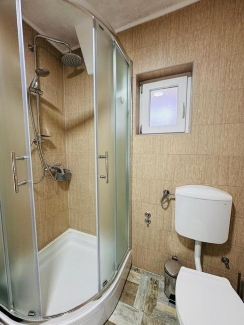 Apartment with Balcony - Photo 20