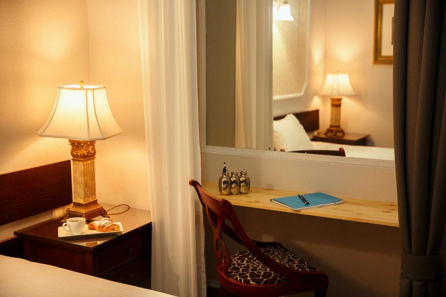 Budget Double Room photo 2