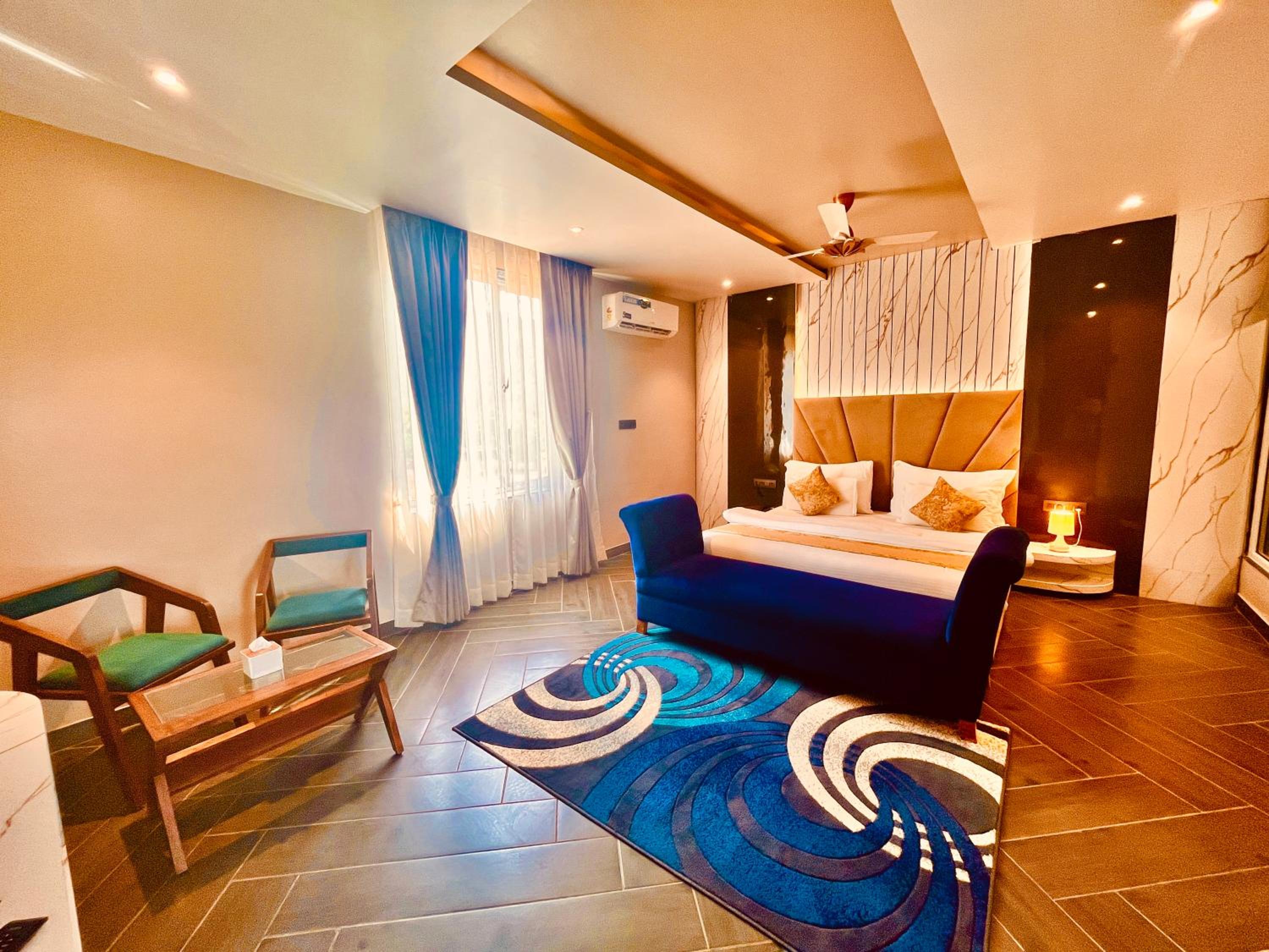 Superior King Room photo 3