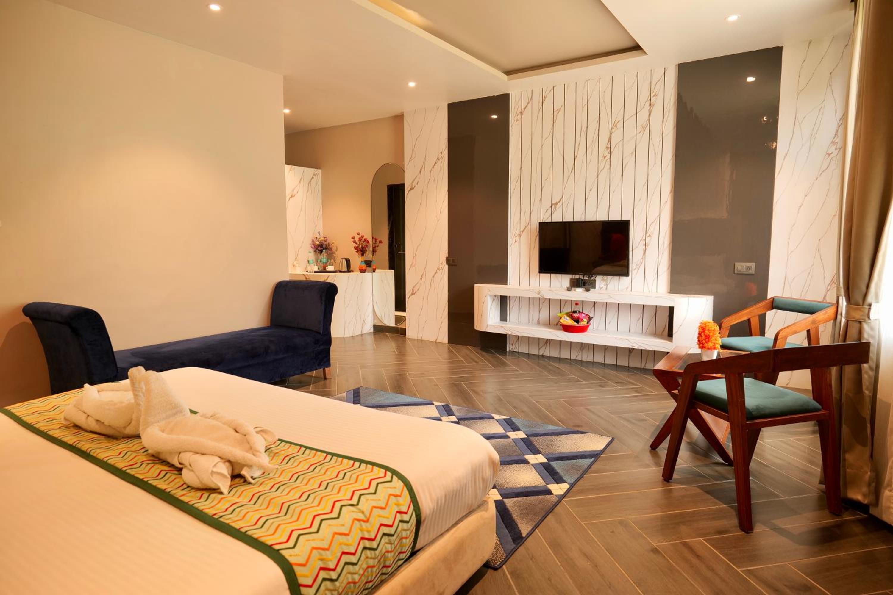 Superior King Room photo 2