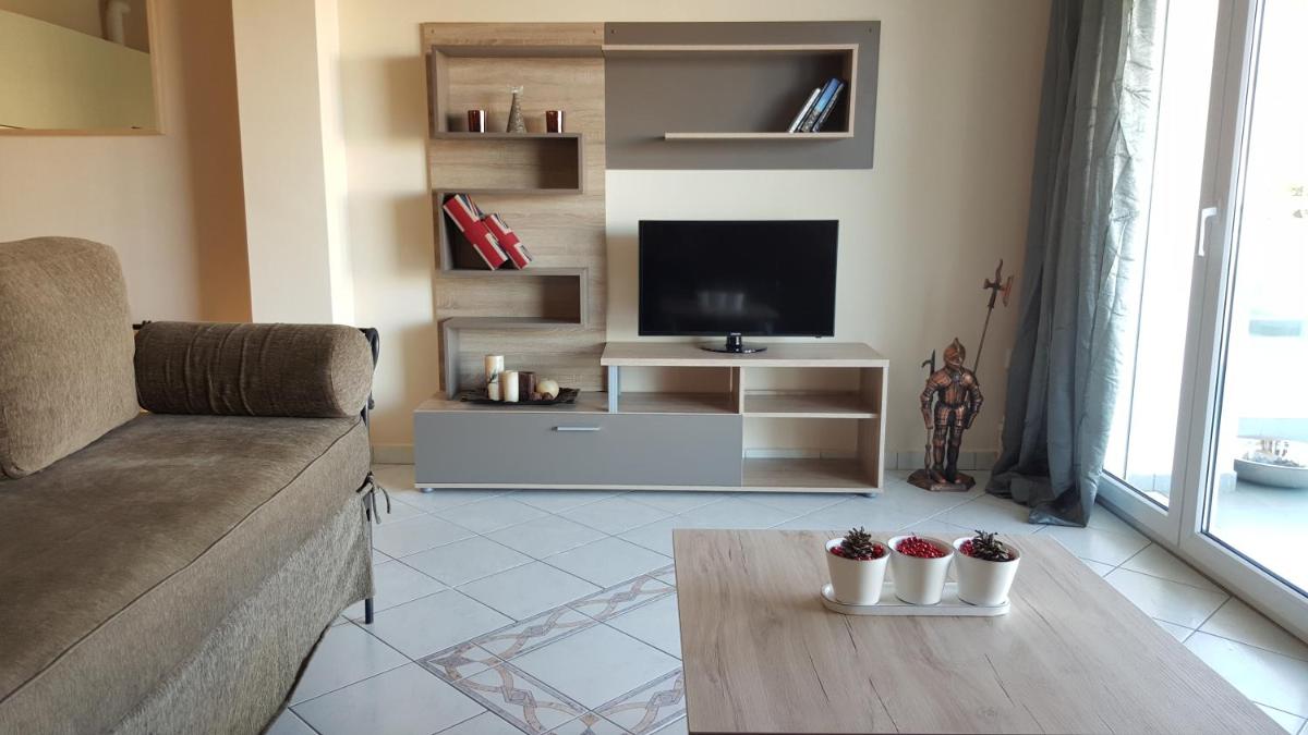 One-Bedroom Apartment with Sea View photo 3