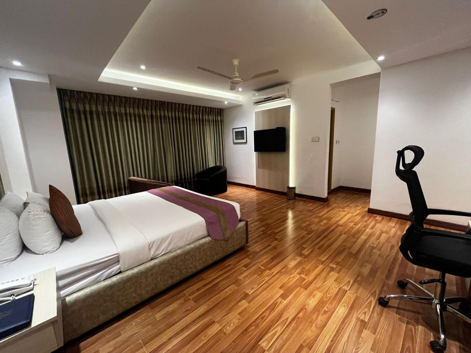 Junior Suite - Photo 2