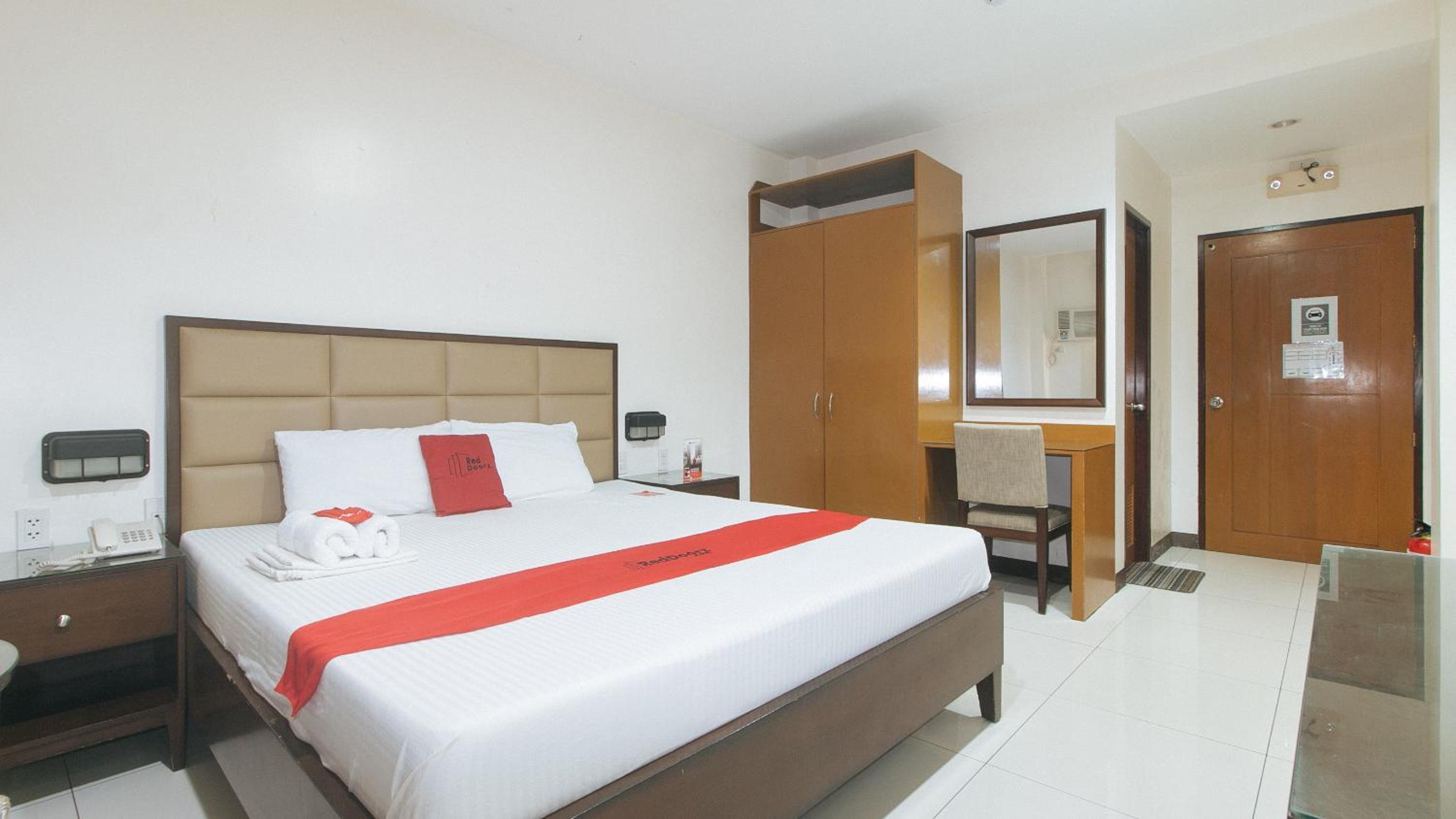 Double Room - Photo 2