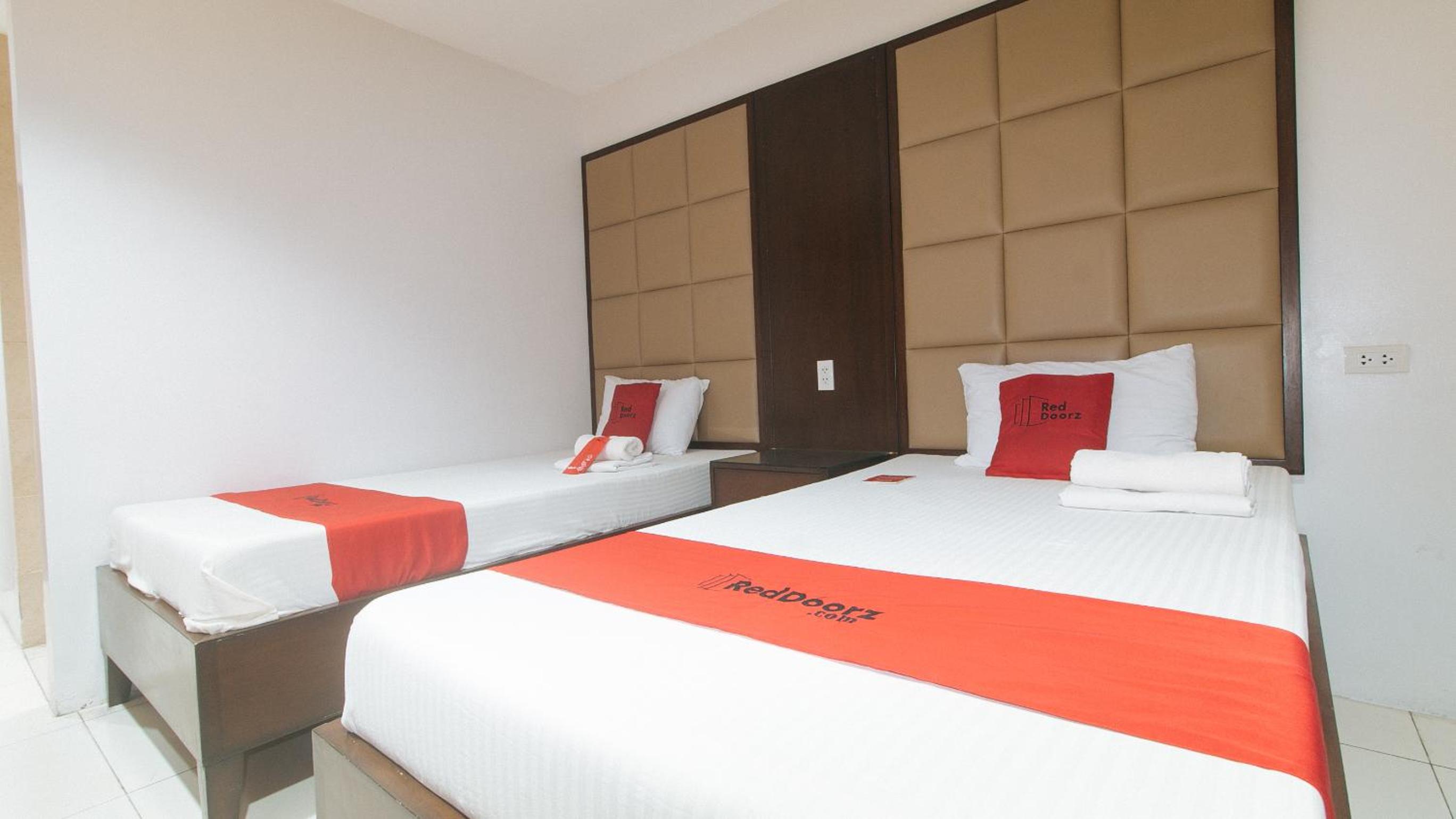 Twin Room - Photo 4