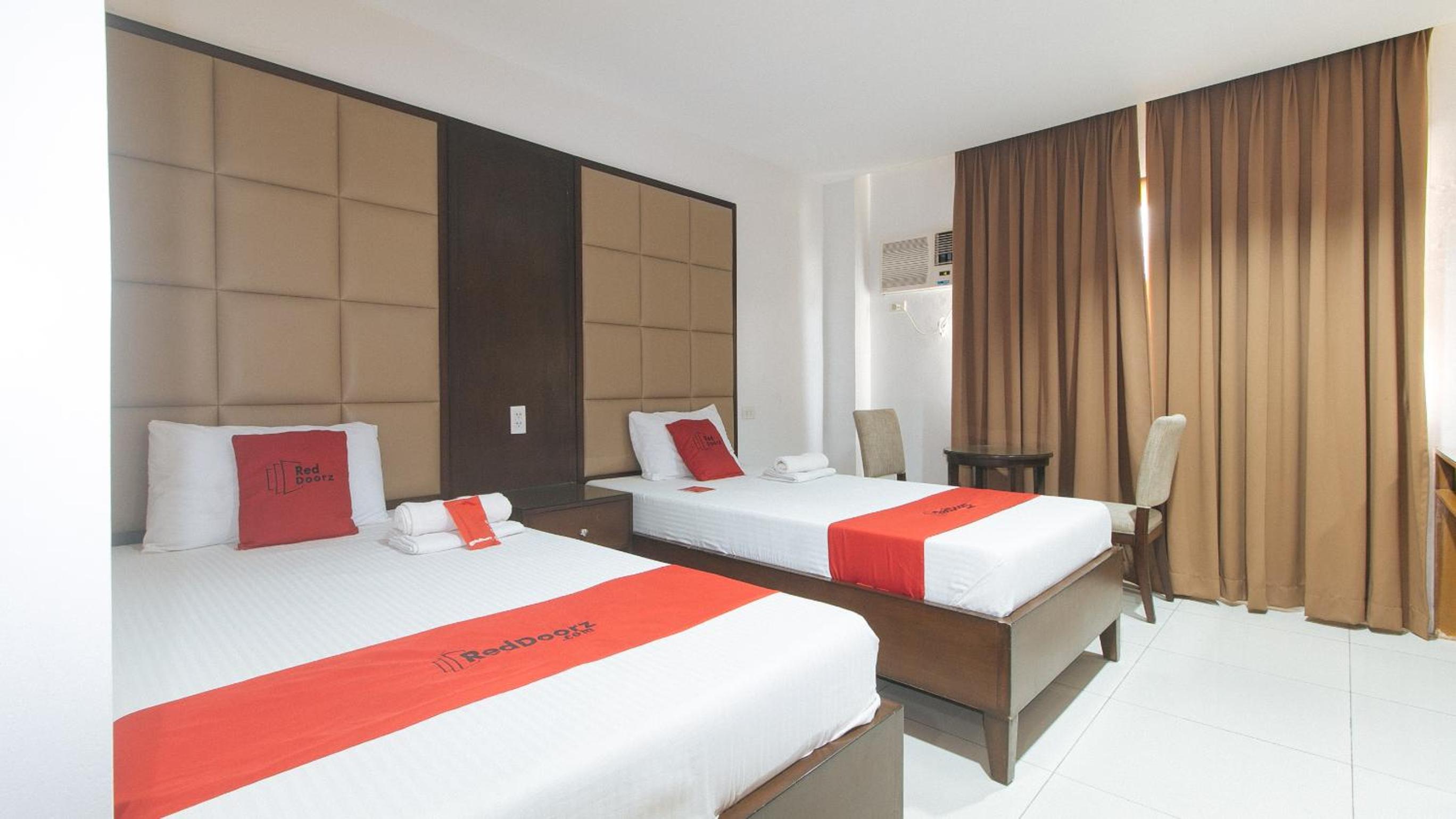 Twin Room - Photo 3