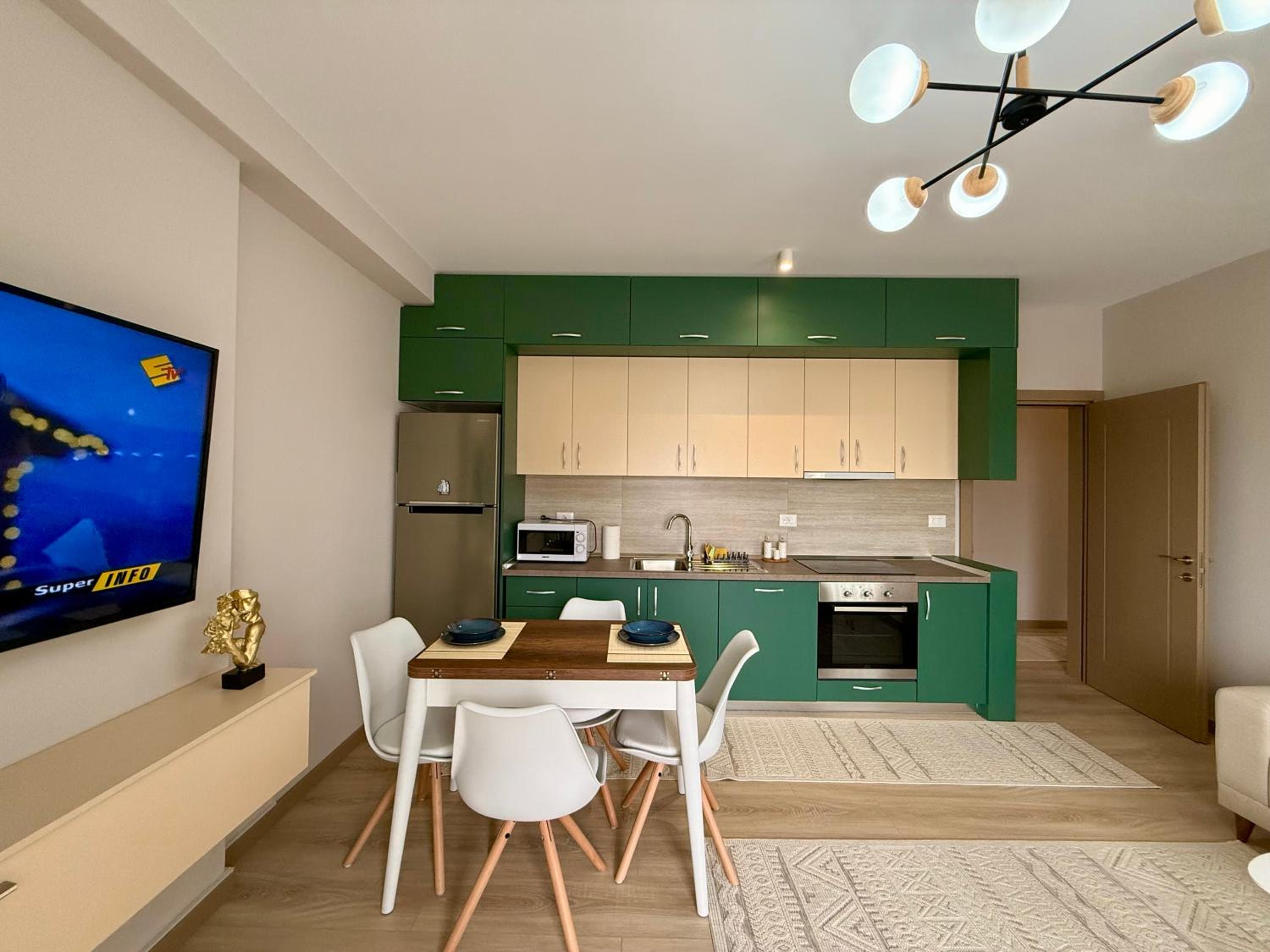 Family Two-Bedroom Apartment with View photo 3