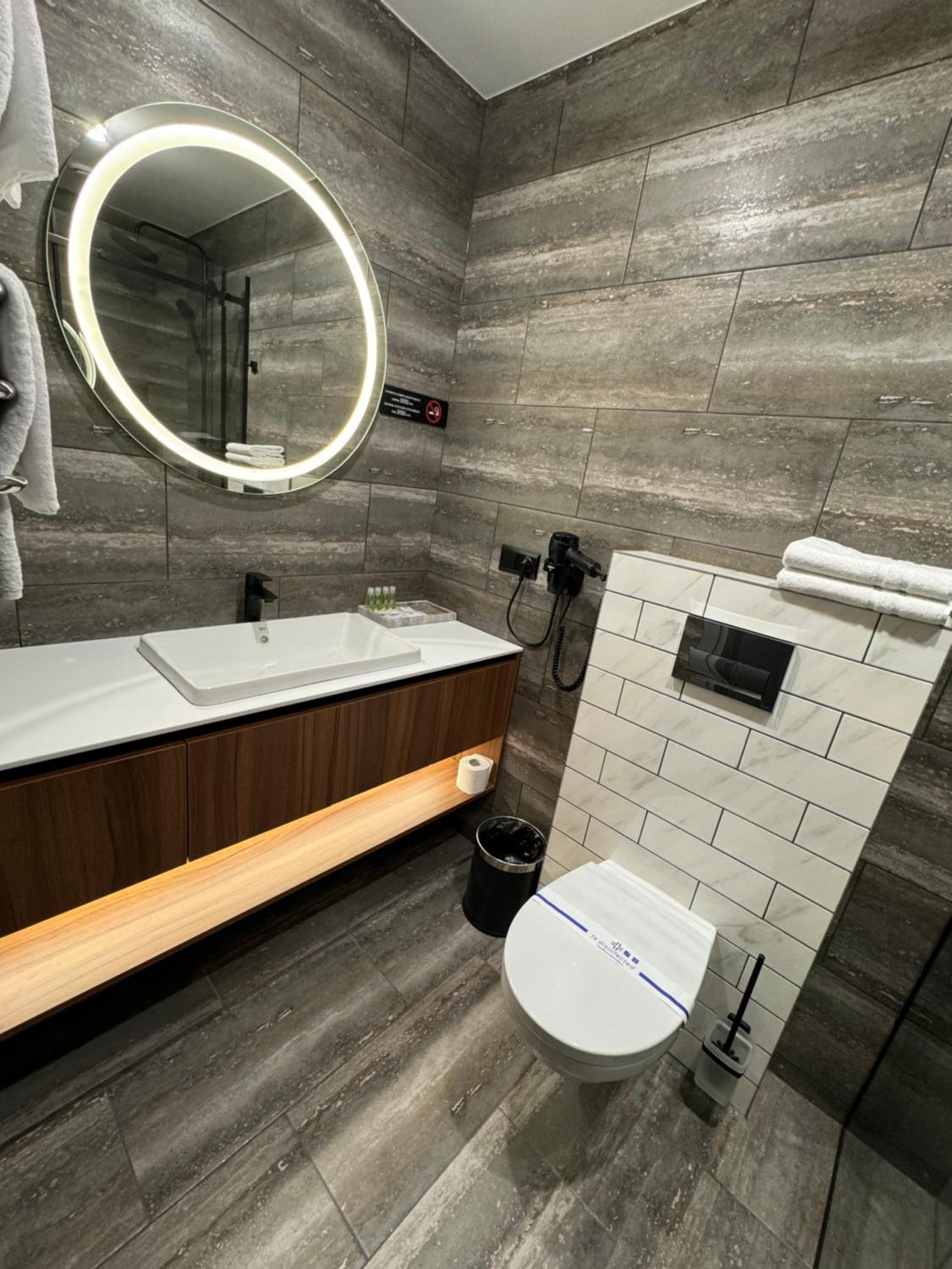Superior Double or Twin Room photo 3