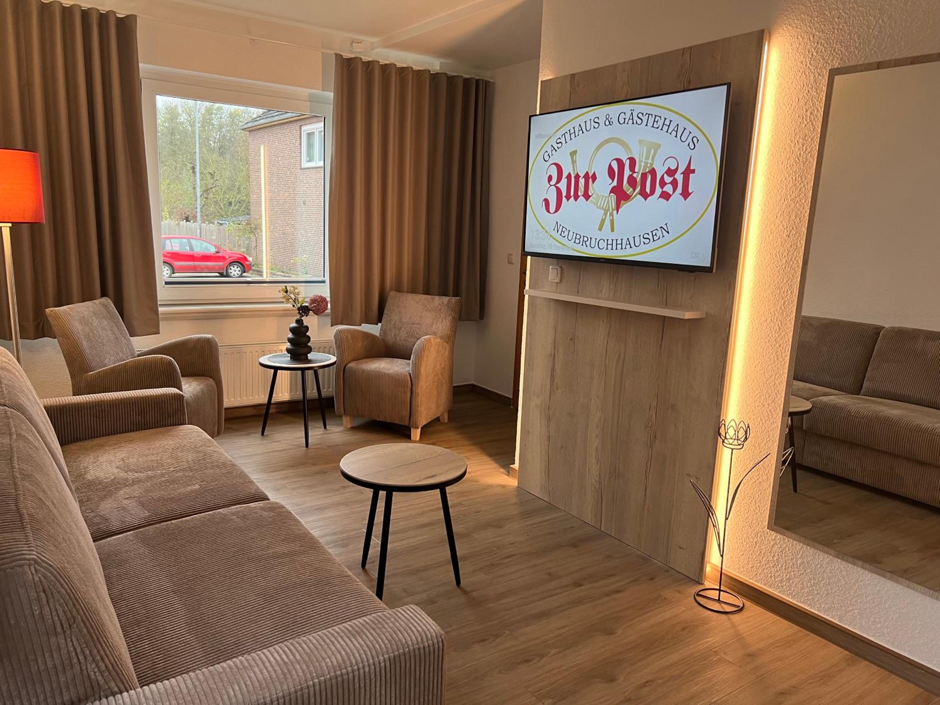 Suite - Photo 5