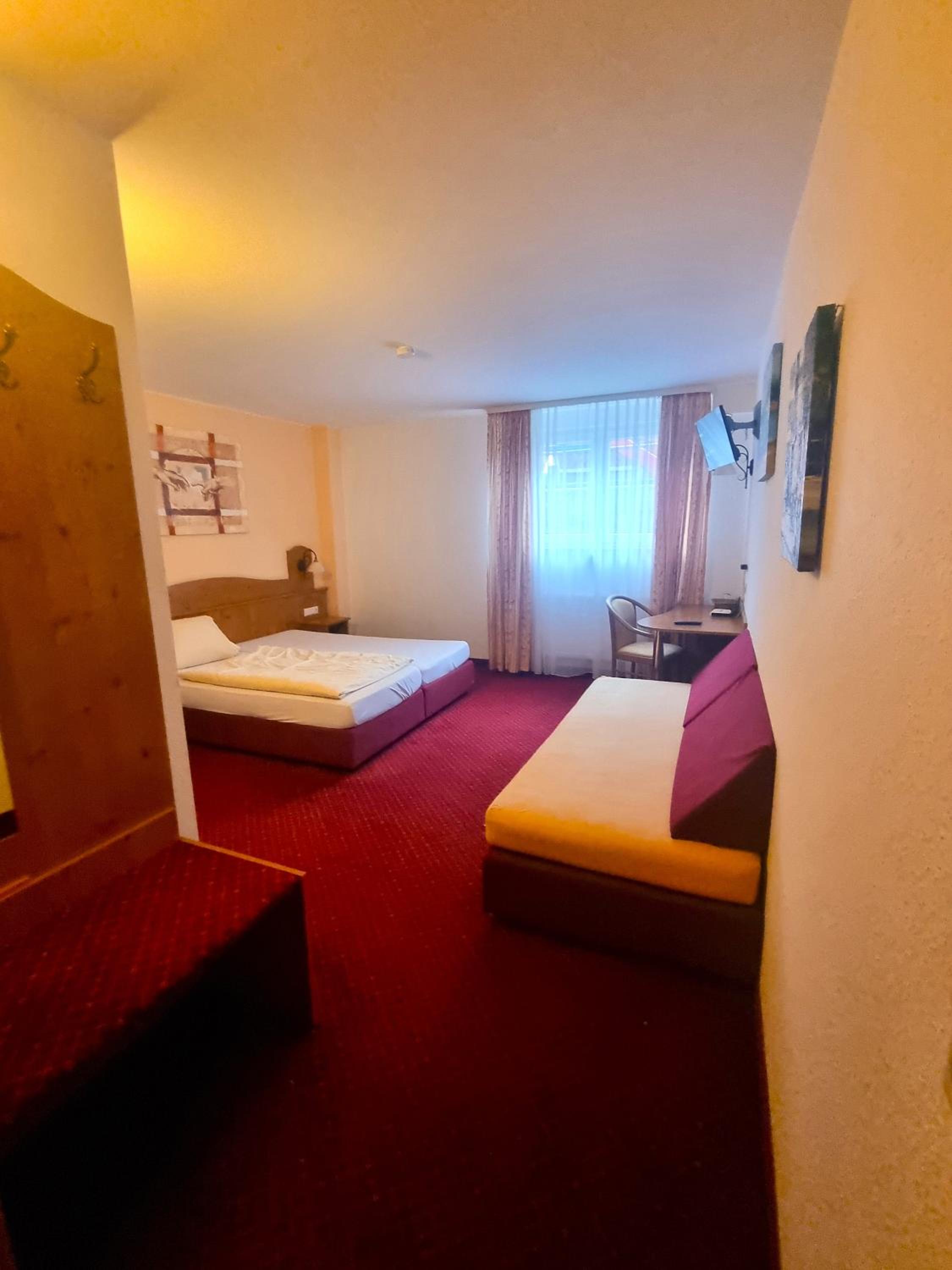 Triple Room with Private Bathroom