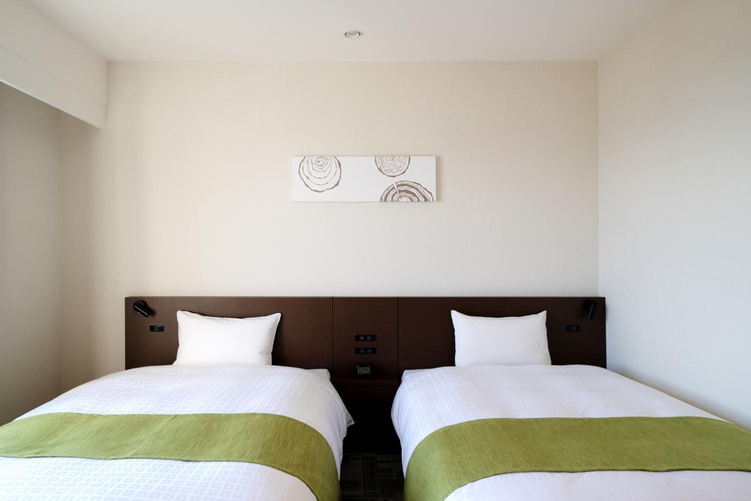 Twin Room - Photo 5