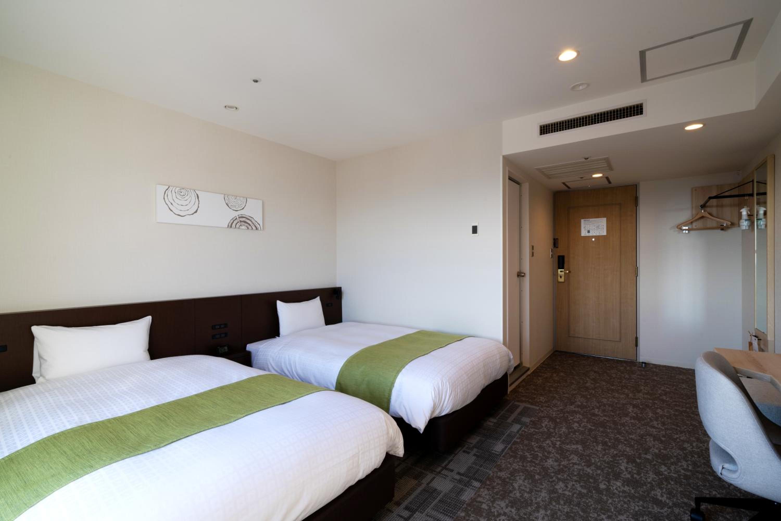 Twin Room - Photo 3