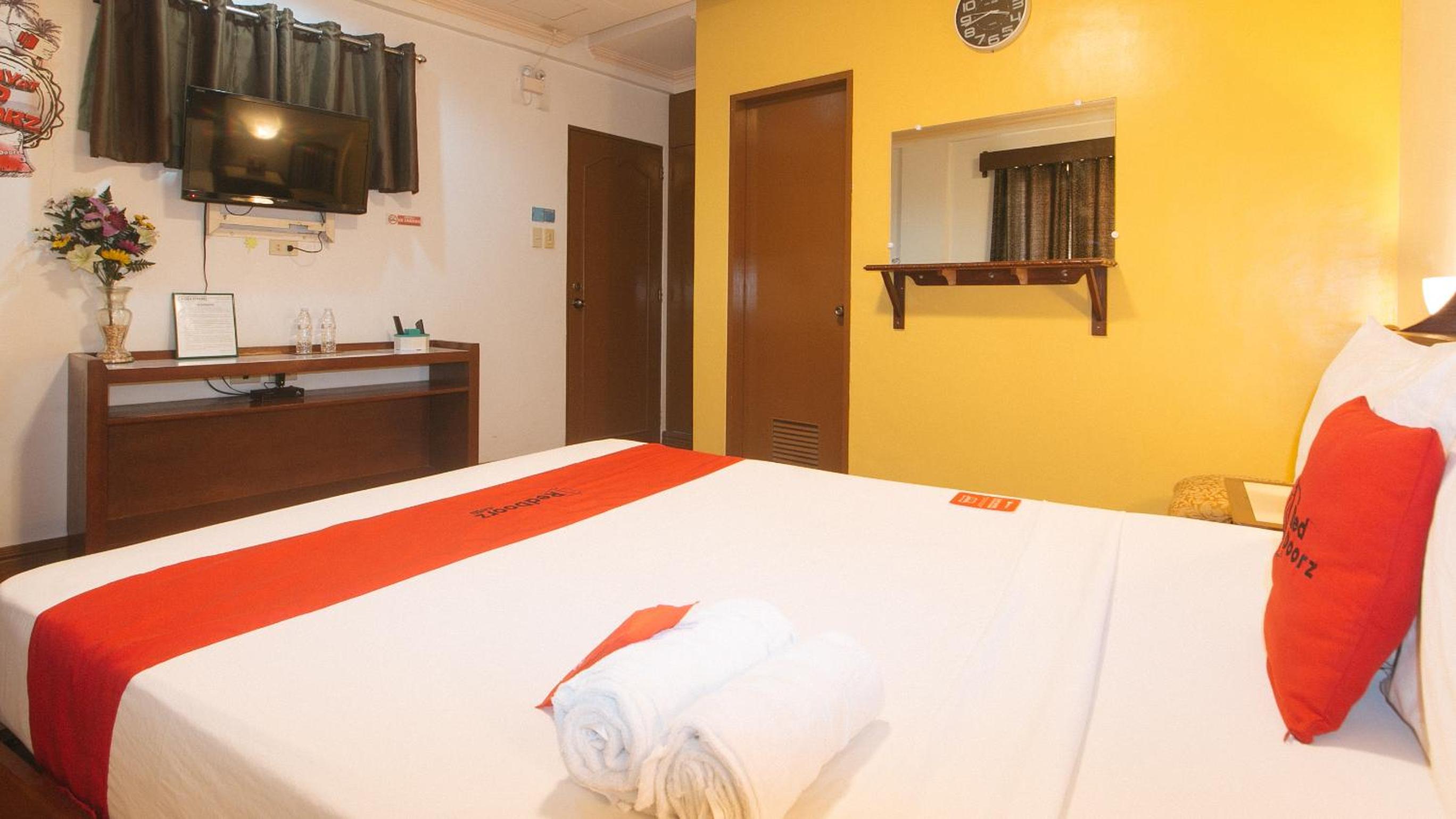 Double Room - Photo 12