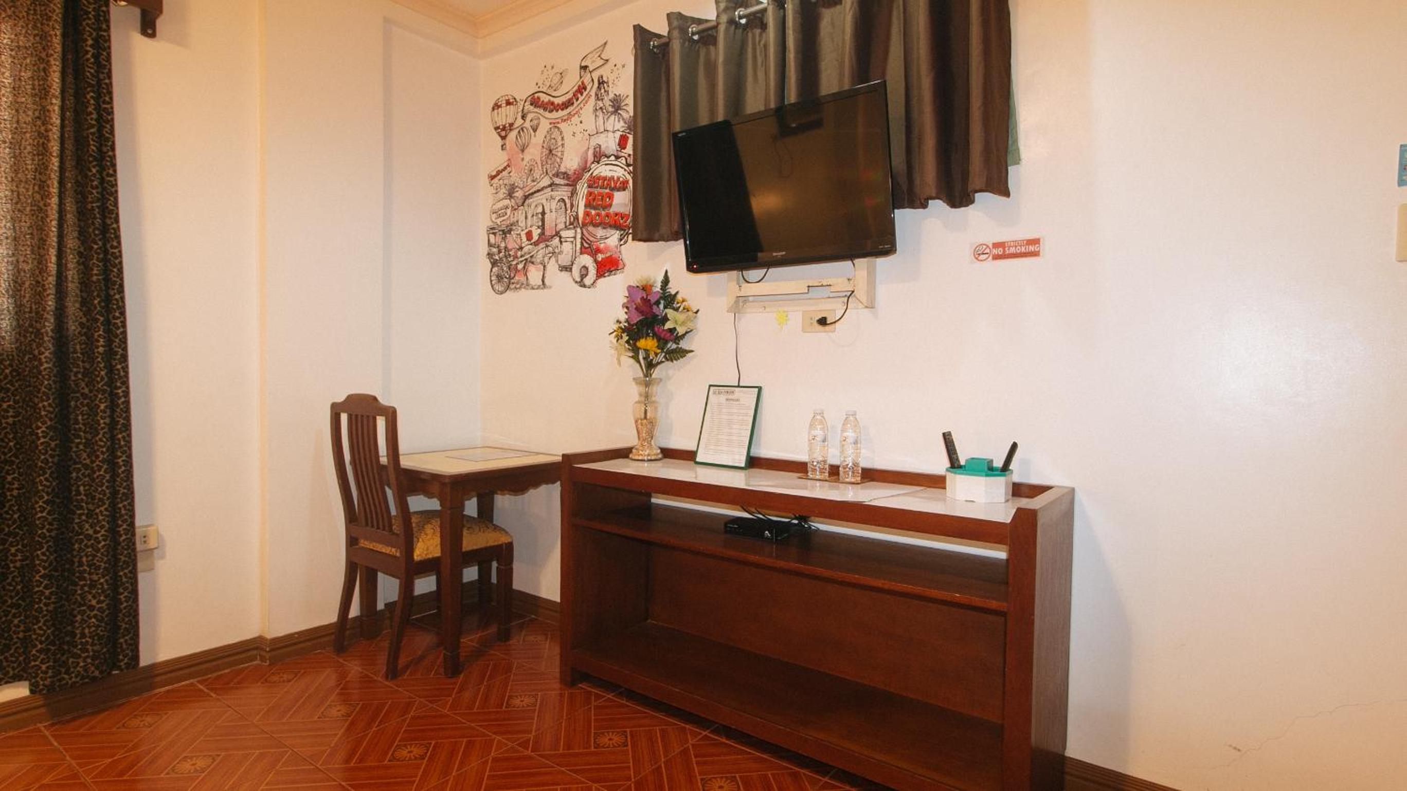 Double Room - Photo 10