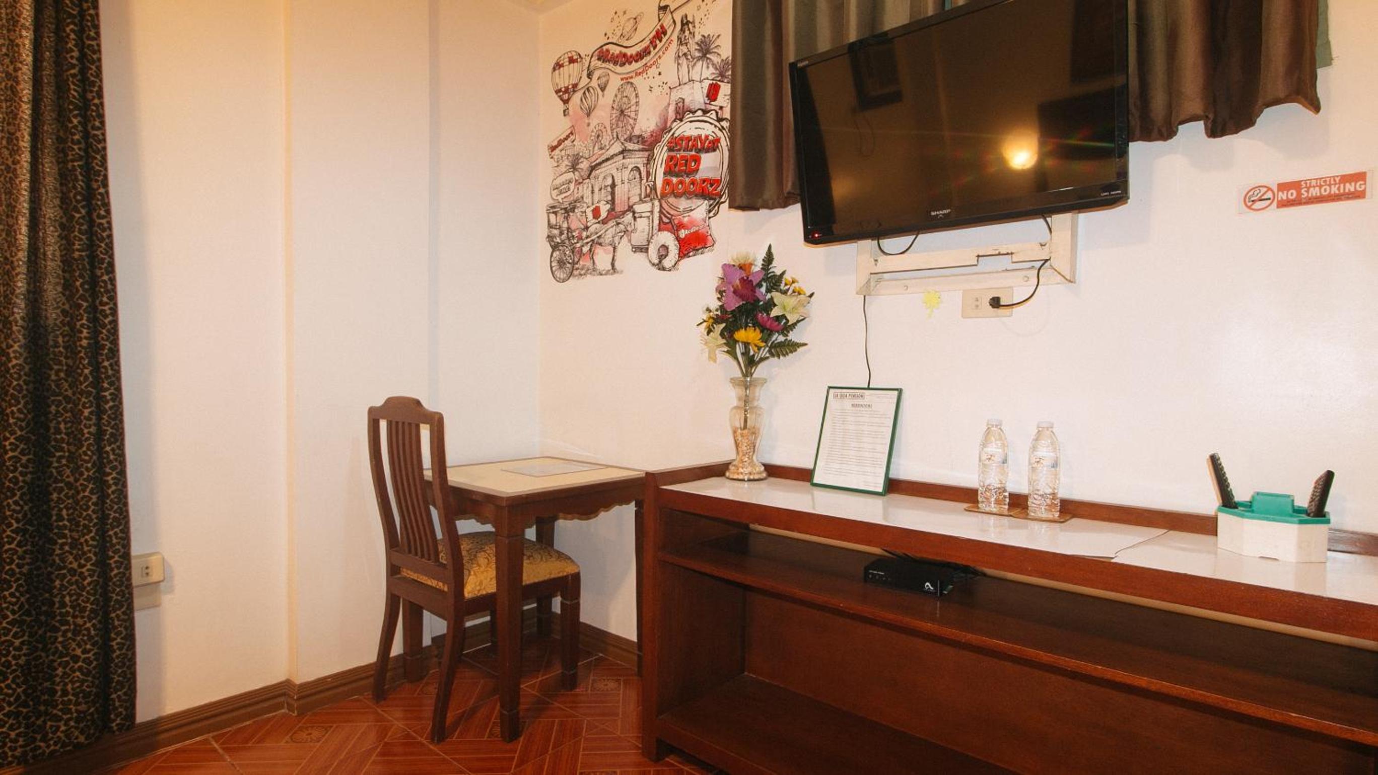 Double Room - Photo 8