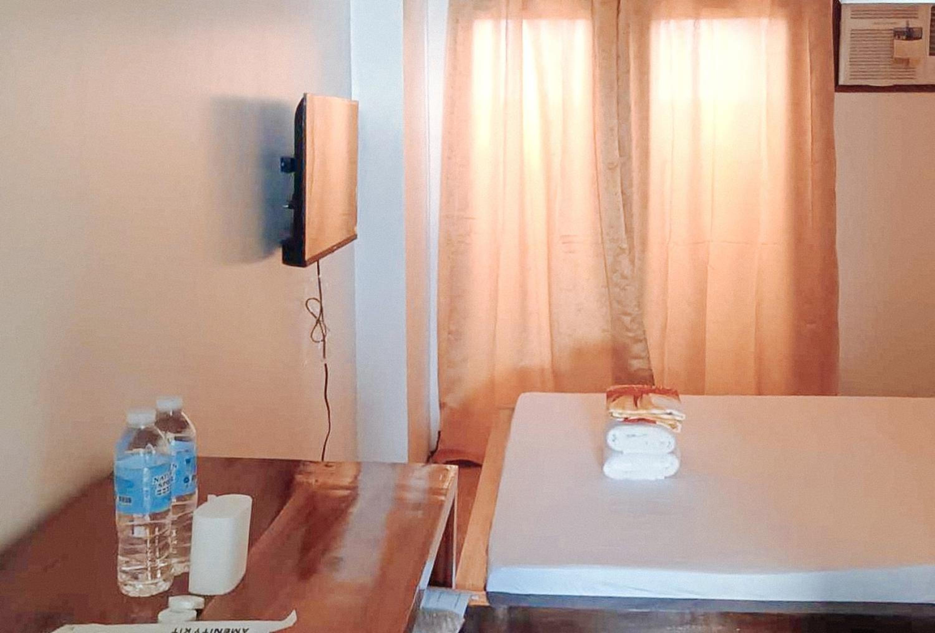 Standard Double Room - Photo 3