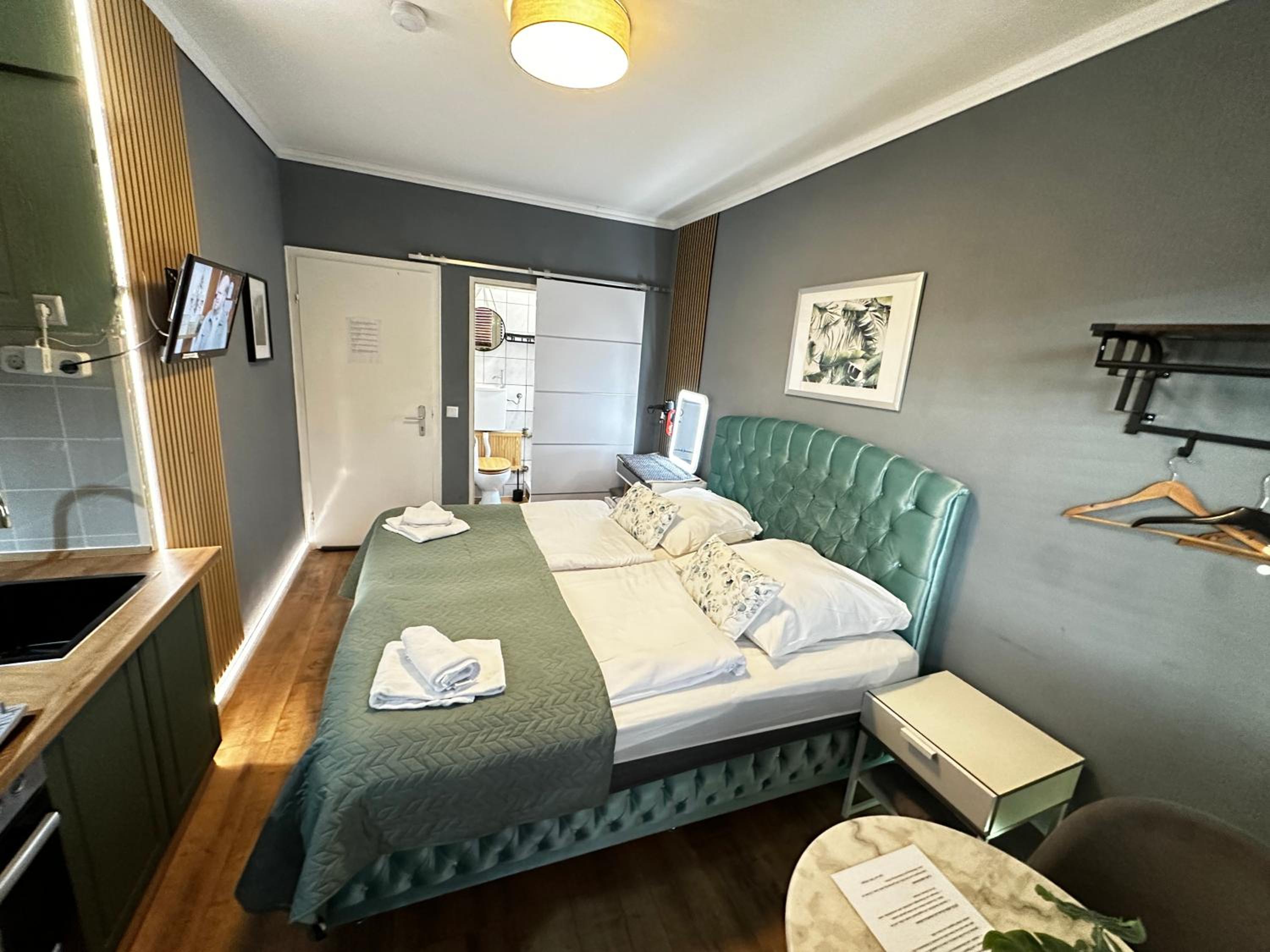 Double Room with Balcony photo 3