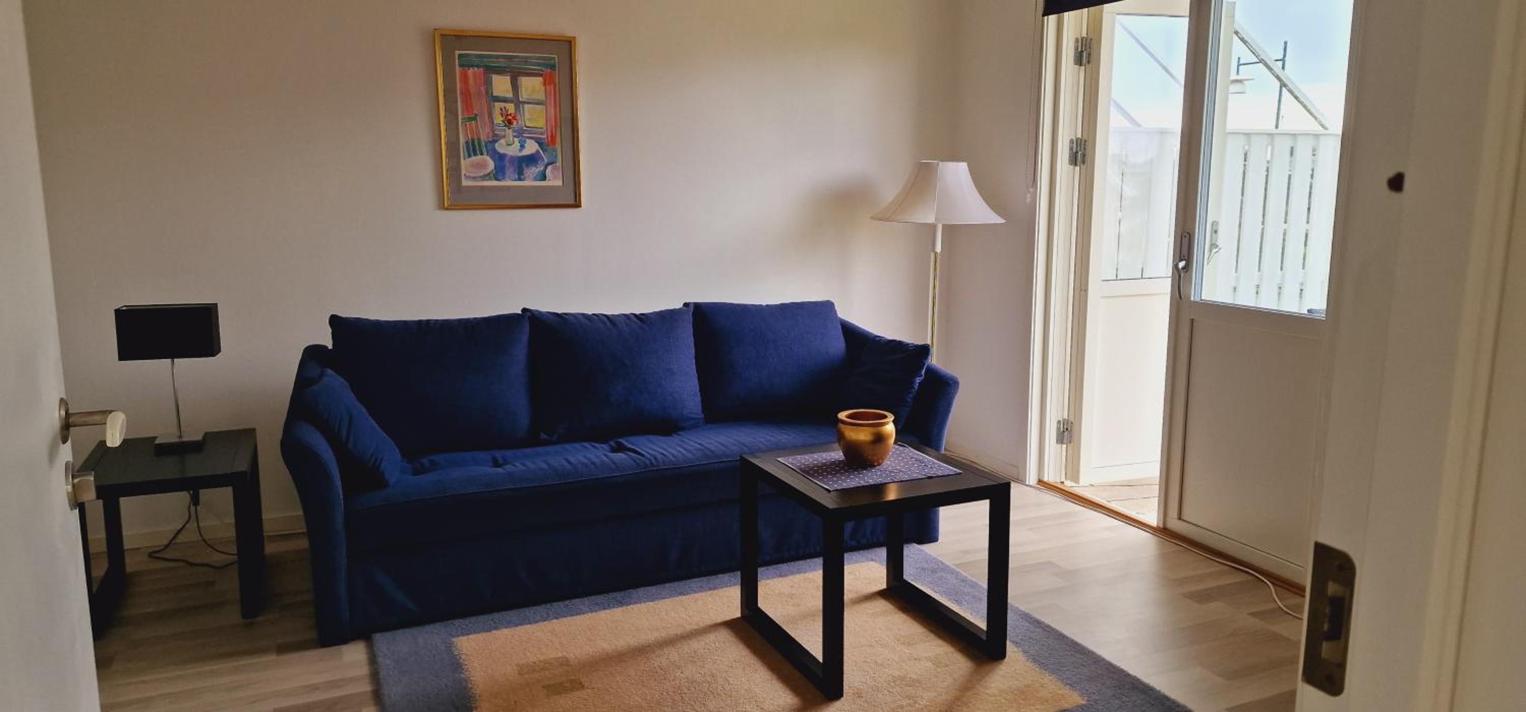 One-Bedroom Apartment photo 1