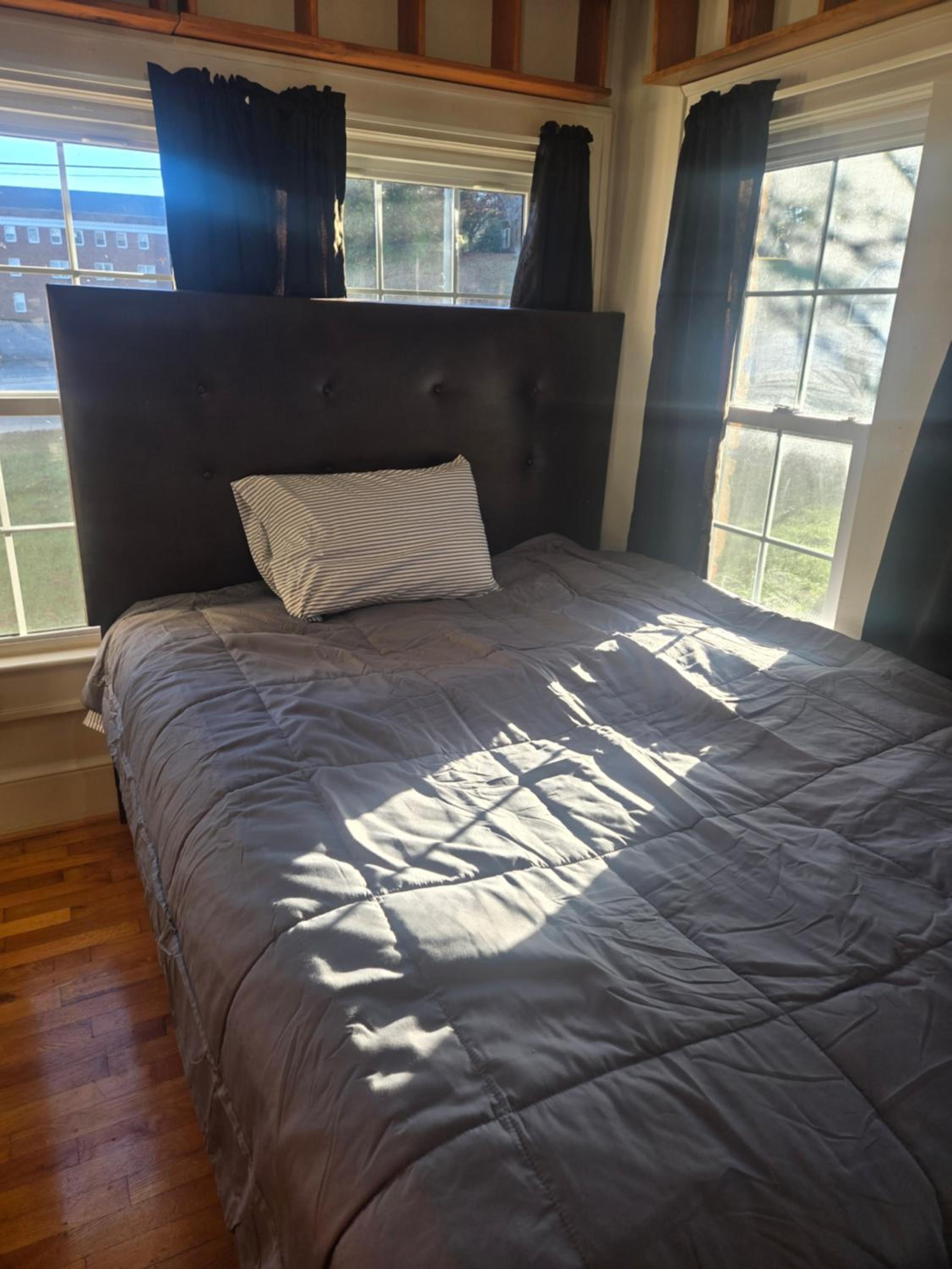 Budget Double Room photo 2