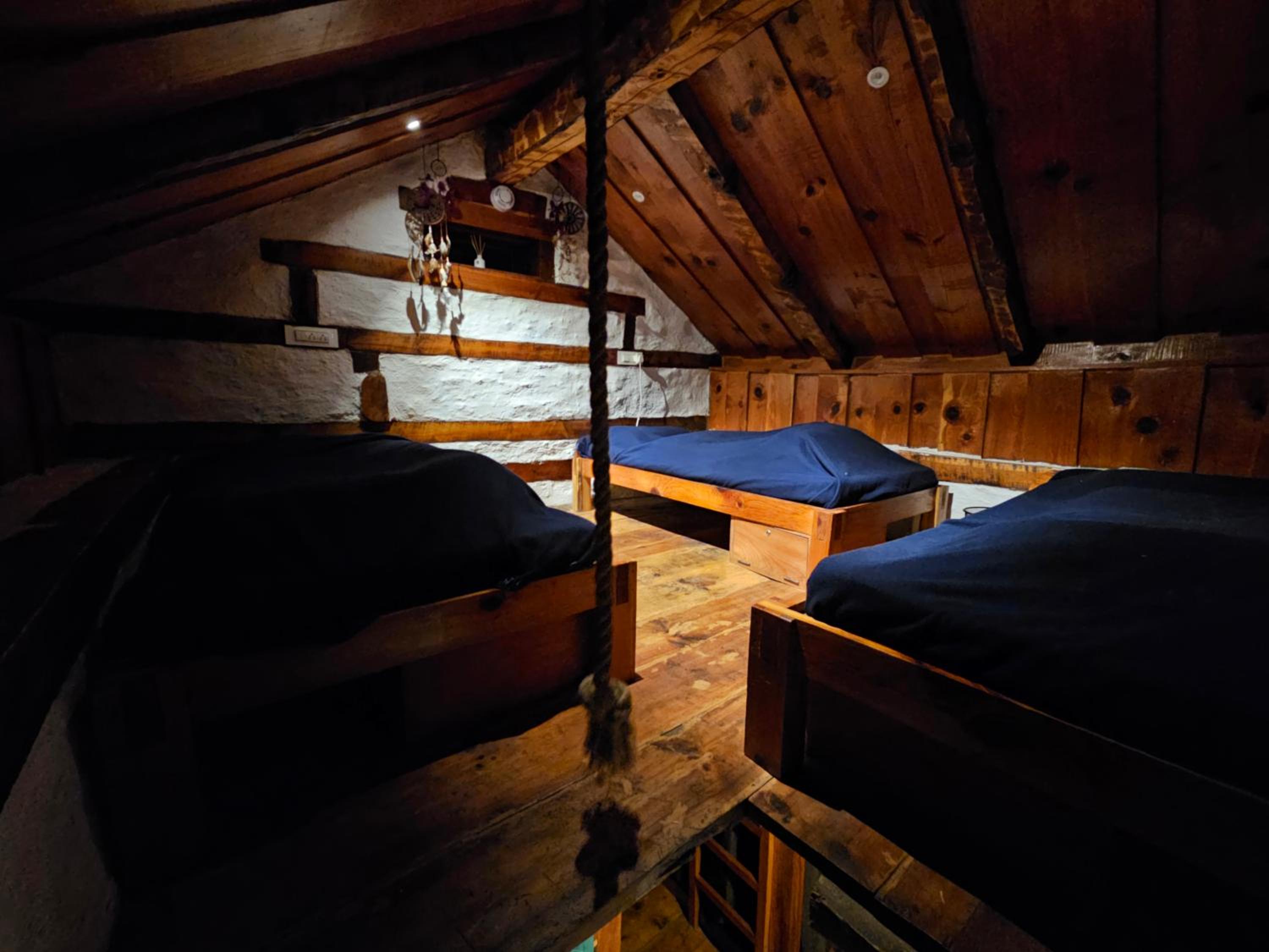 Bed in 4-Bed Mixed Dormitory Room photo 2