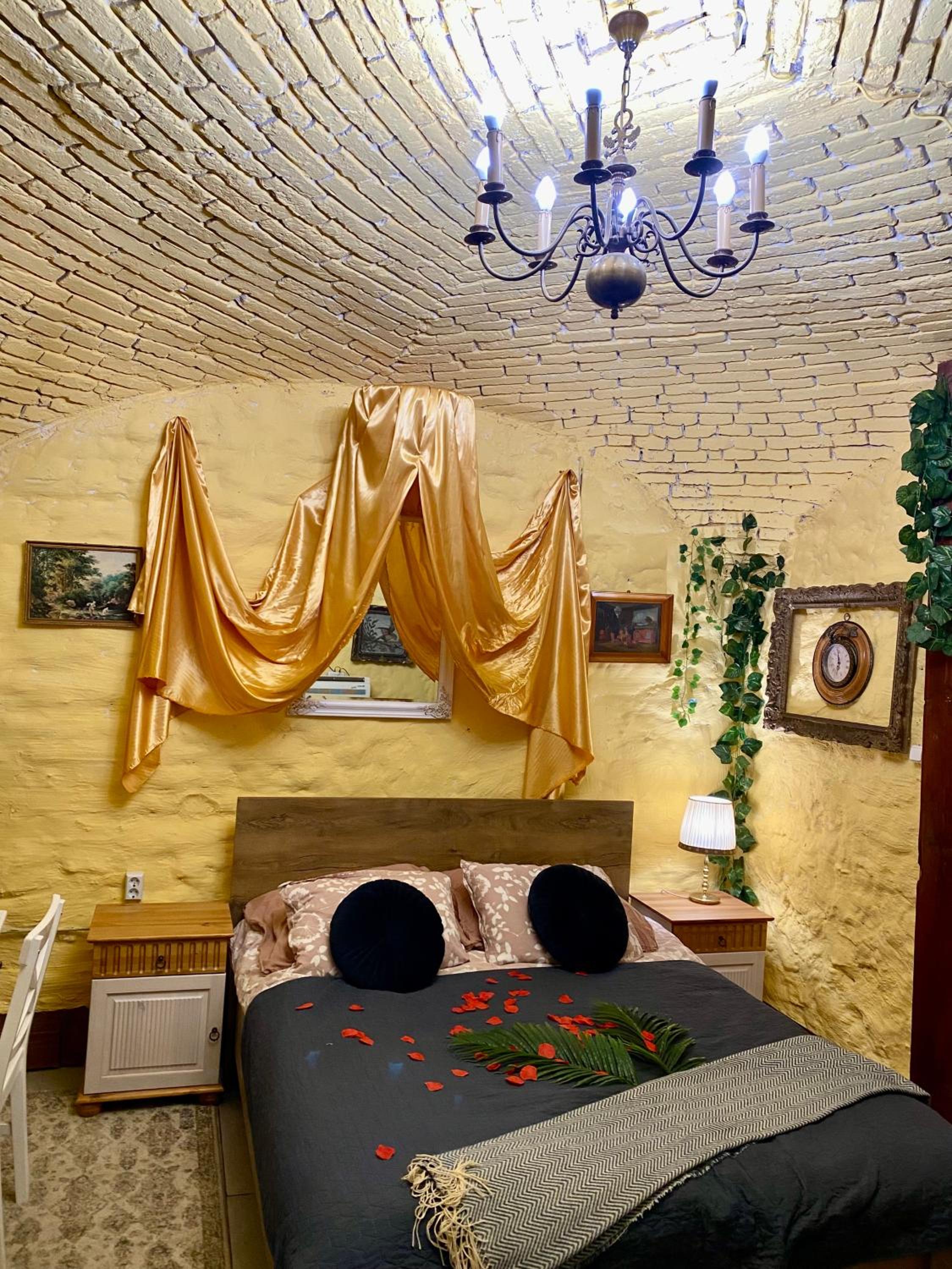 Small Double Room - Photo 1