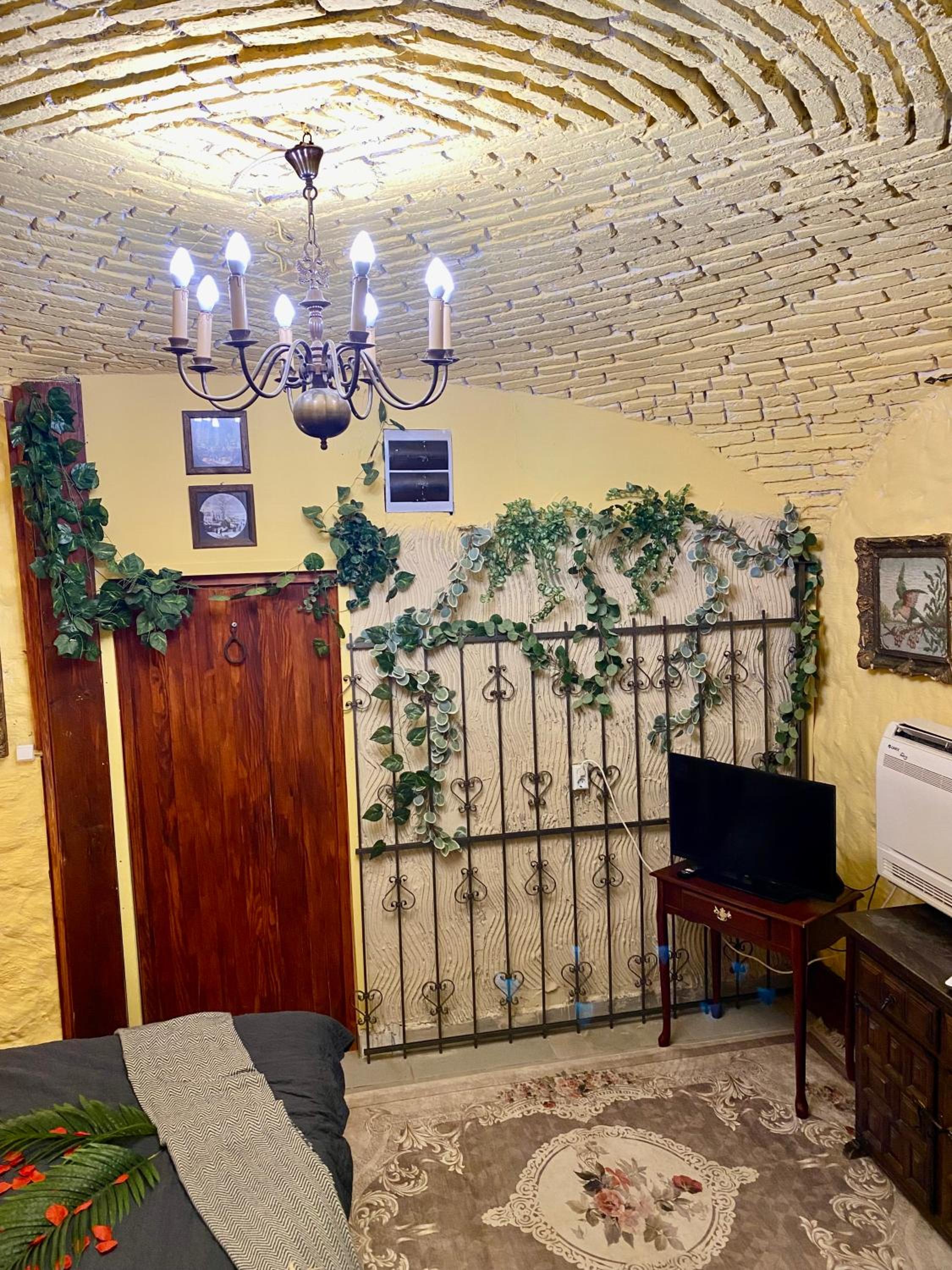 Small Double Room - Photo 3