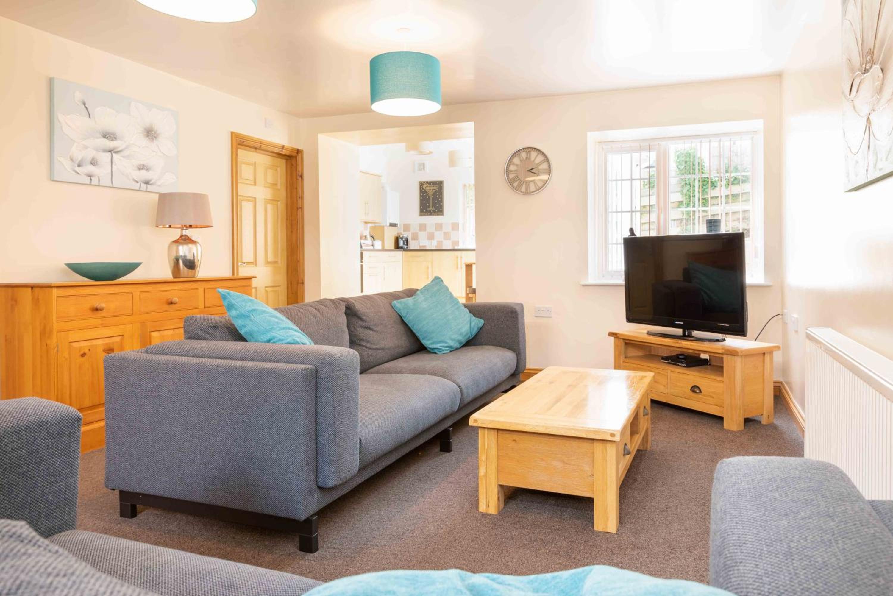 Three-Bedroom Holiday Home 3