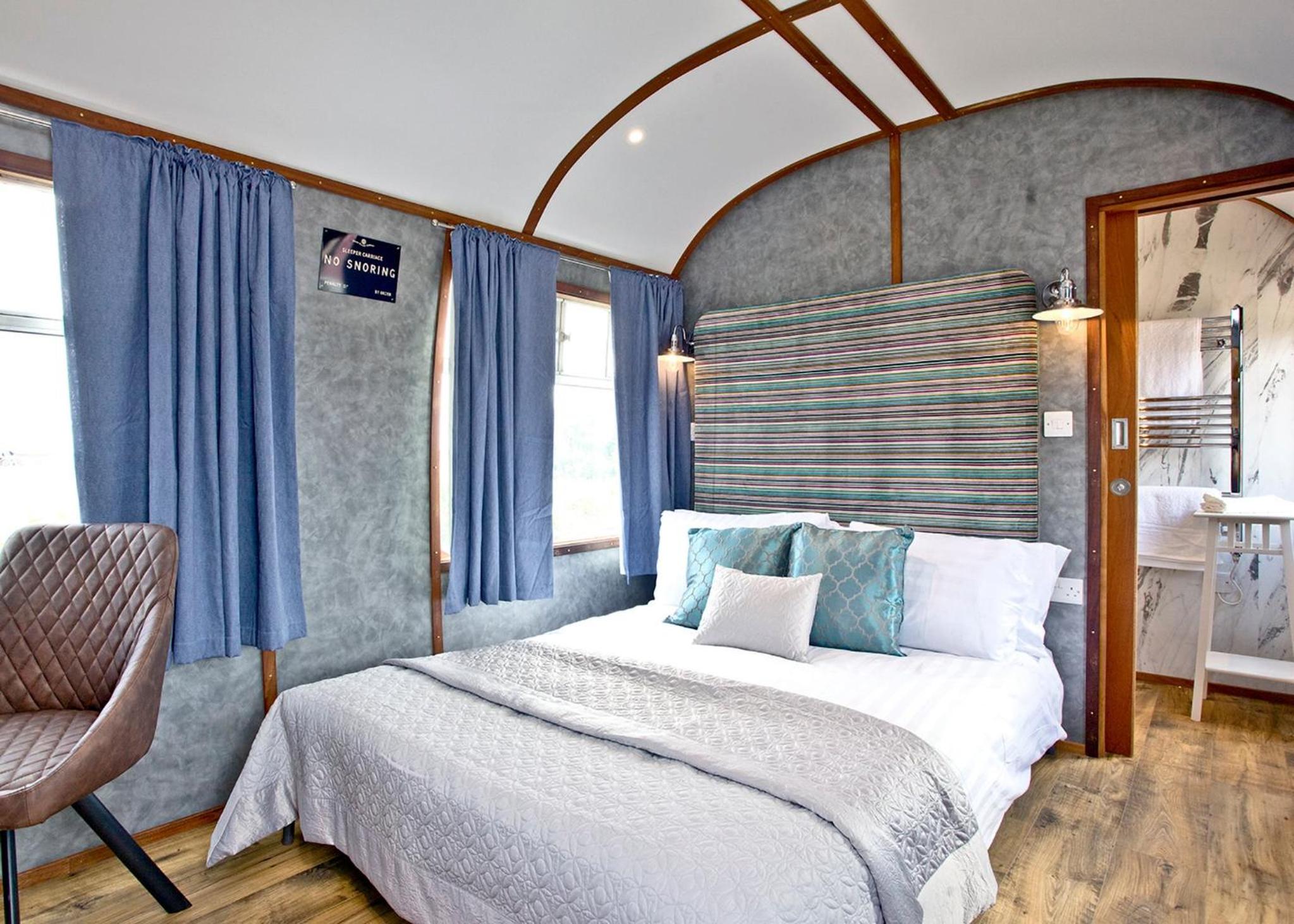 Three-Bedroom House photo 2
