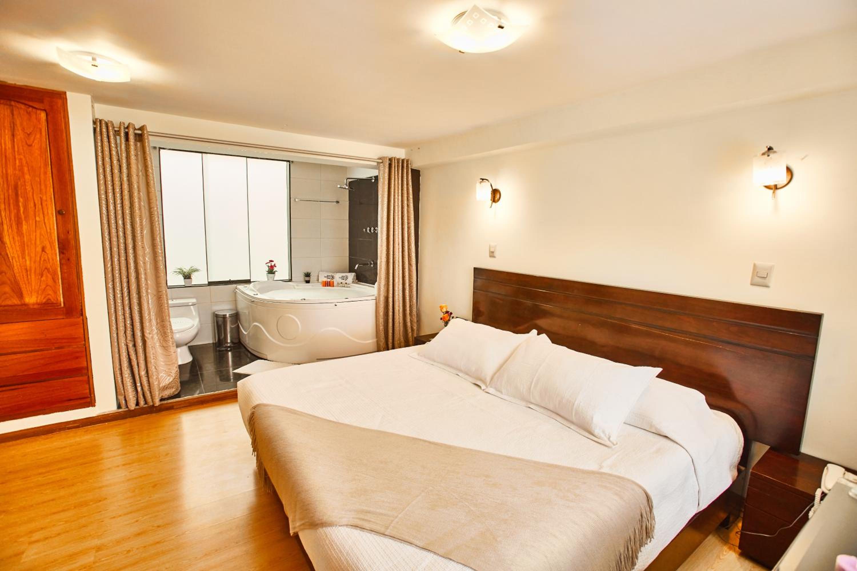 King Suite with Spa Bath