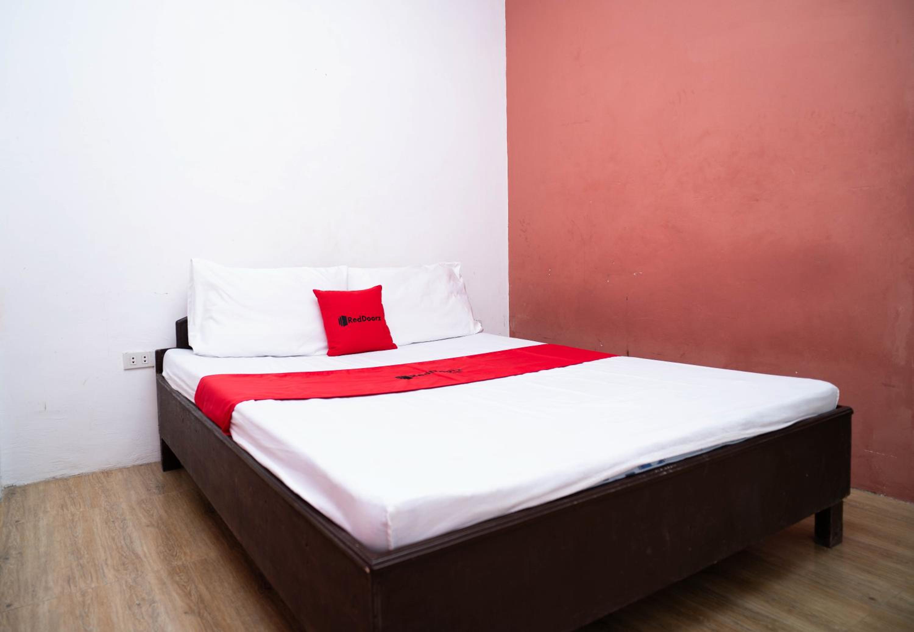 Standard Double Room - Photo 2