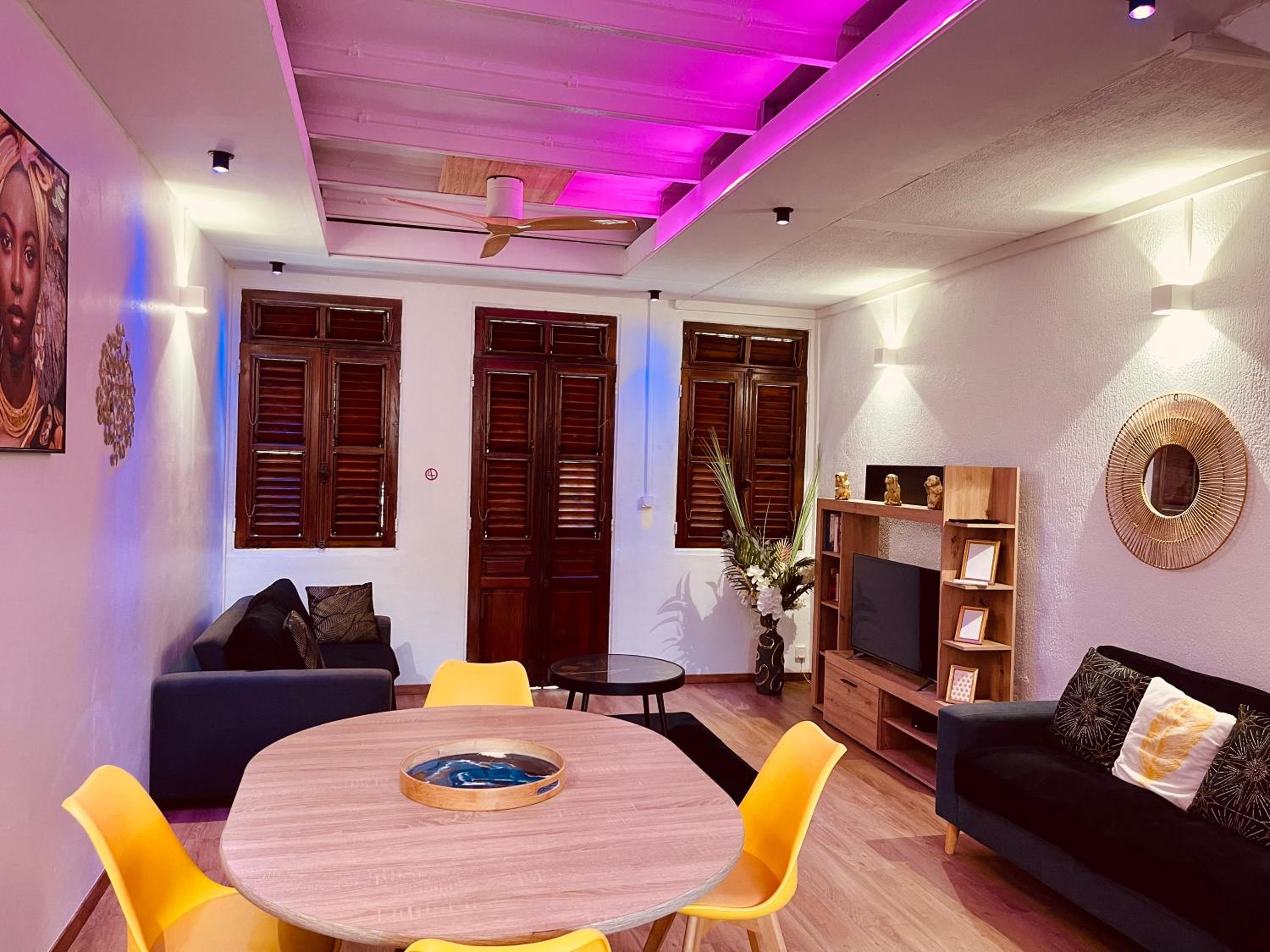 Apartment photo 1