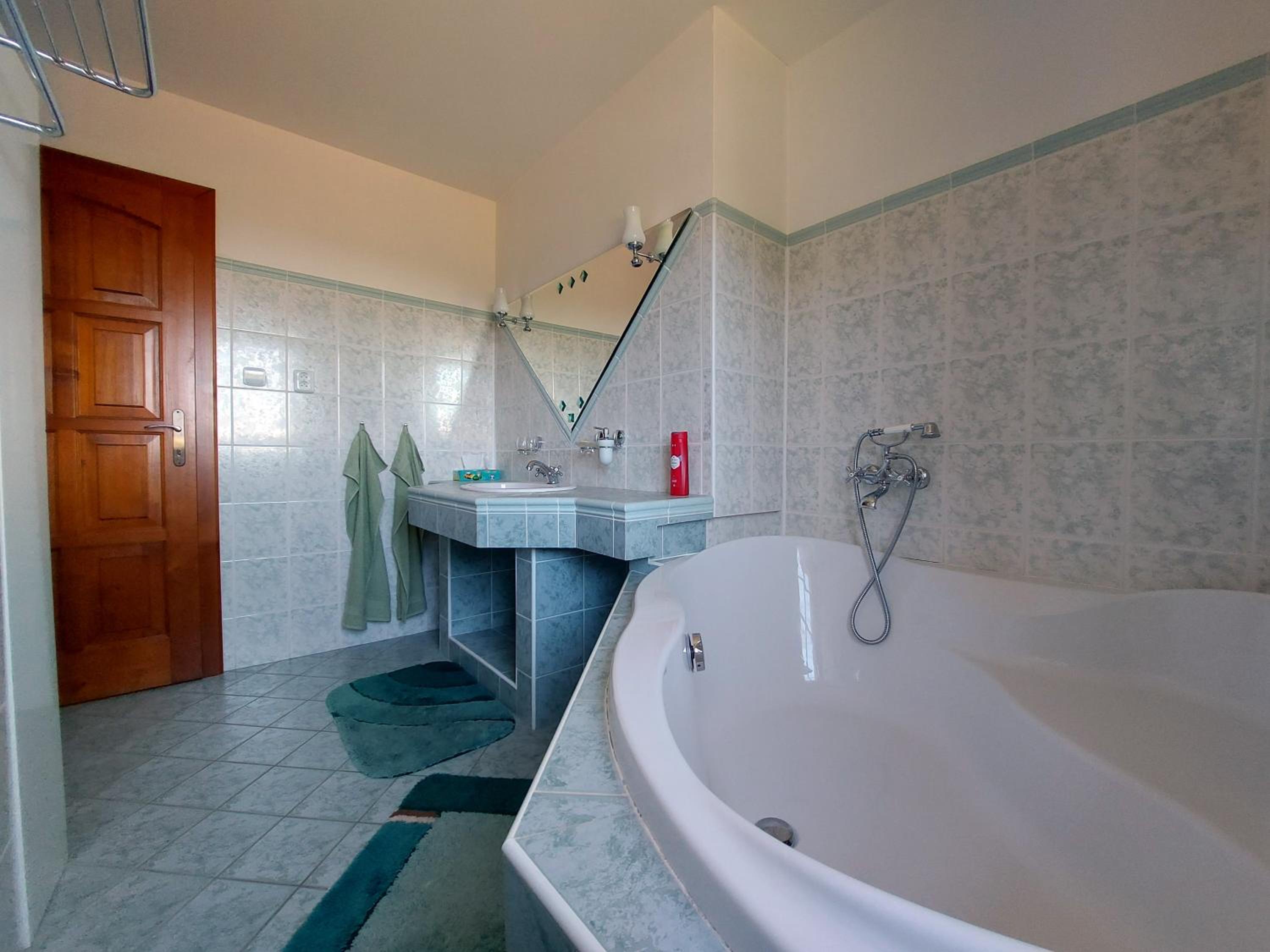 Villa photo 3