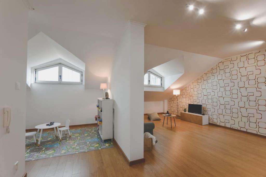 Three-Bedroom House photo 2