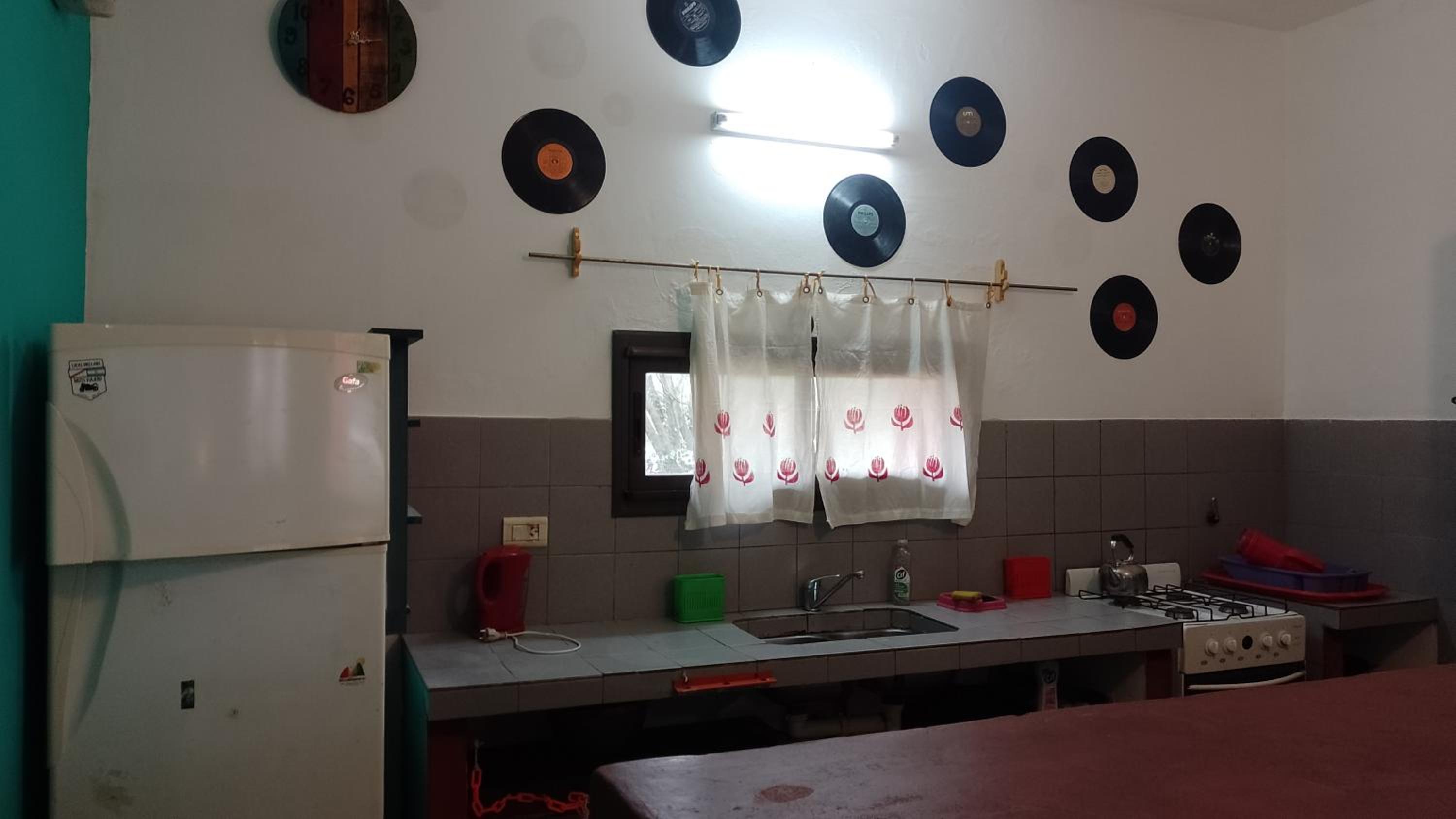6-Bed Mixed Dormitory Room photo 3