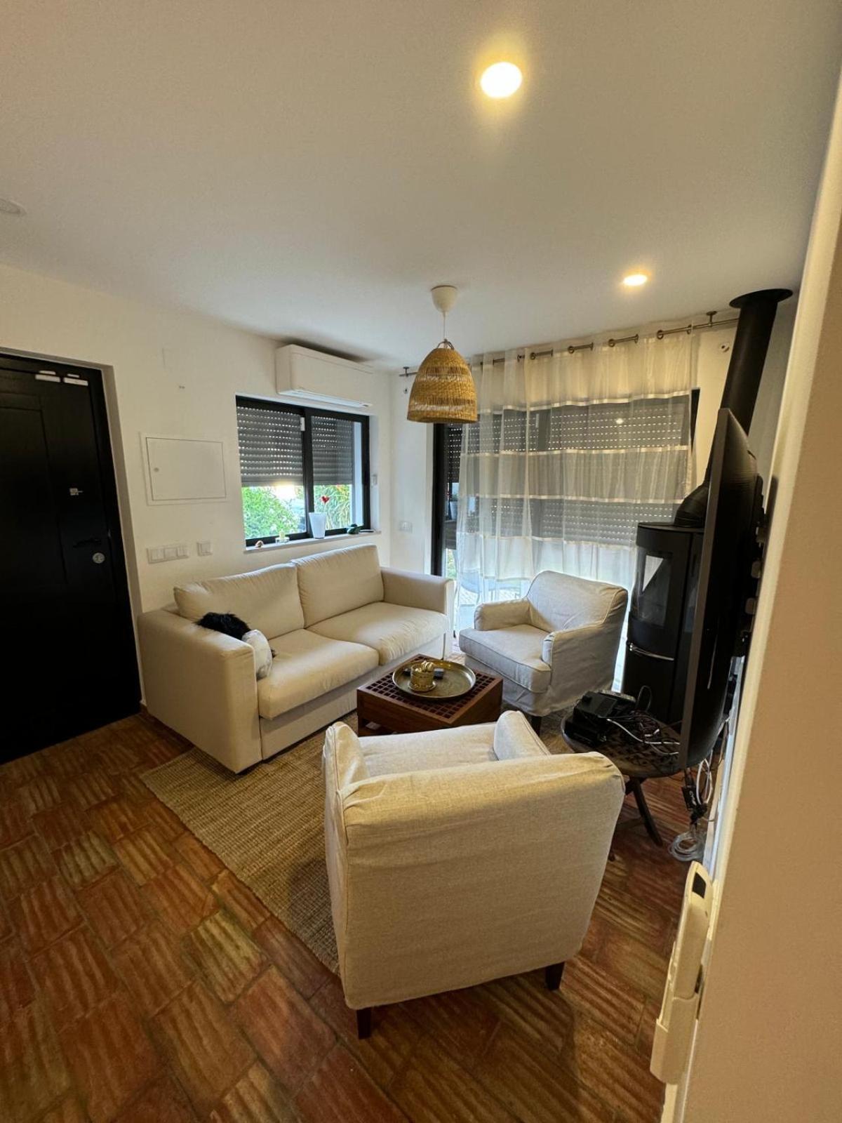 One-Bedroom House photo 2