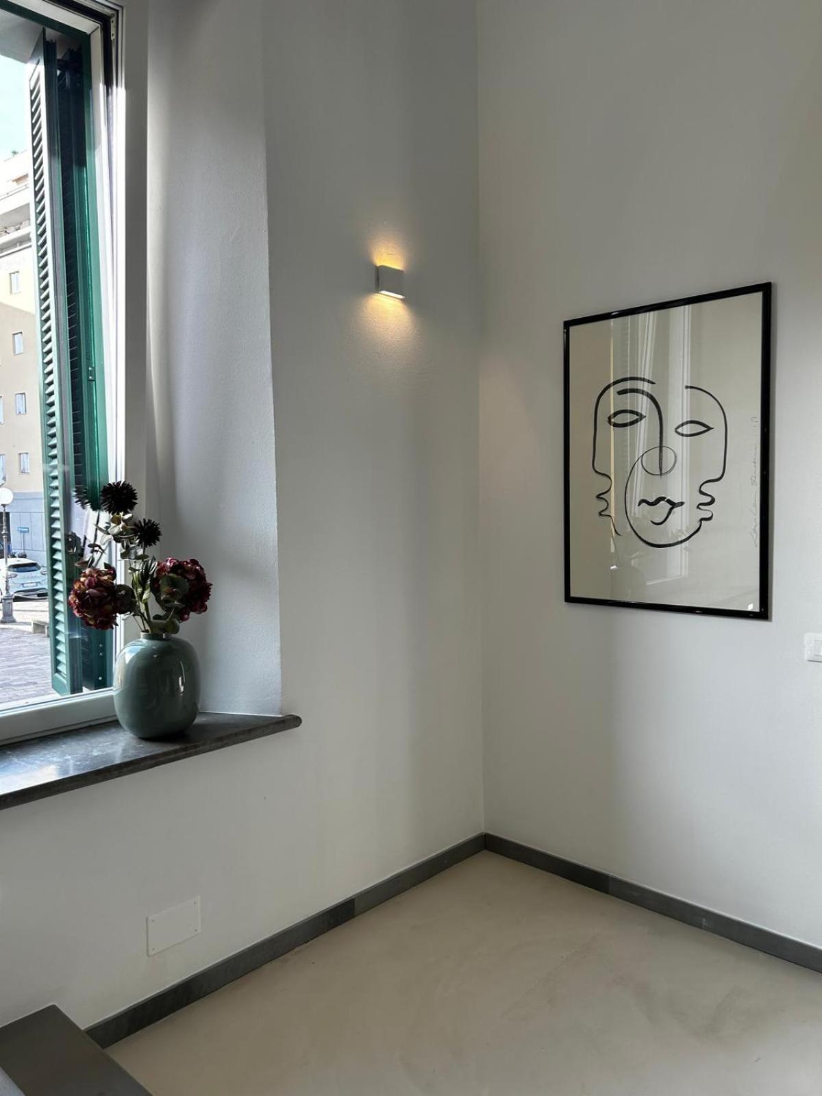 One-Bedroom Apartment photo 3
