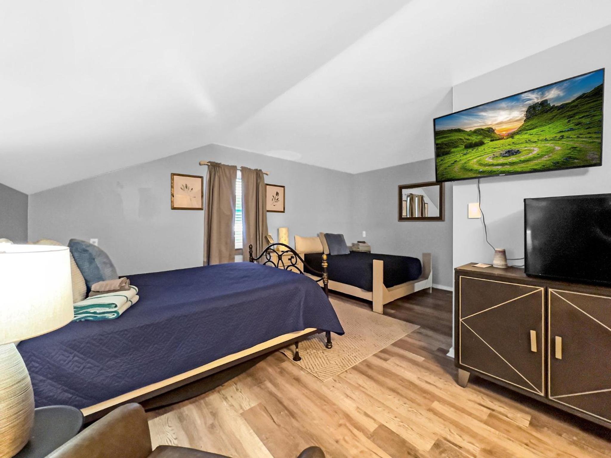 Deluxe Family Room
