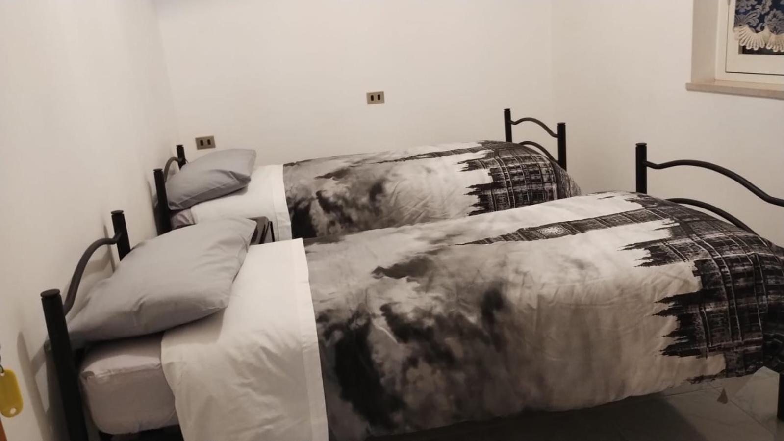 Large Double or Twin Room photo 1
