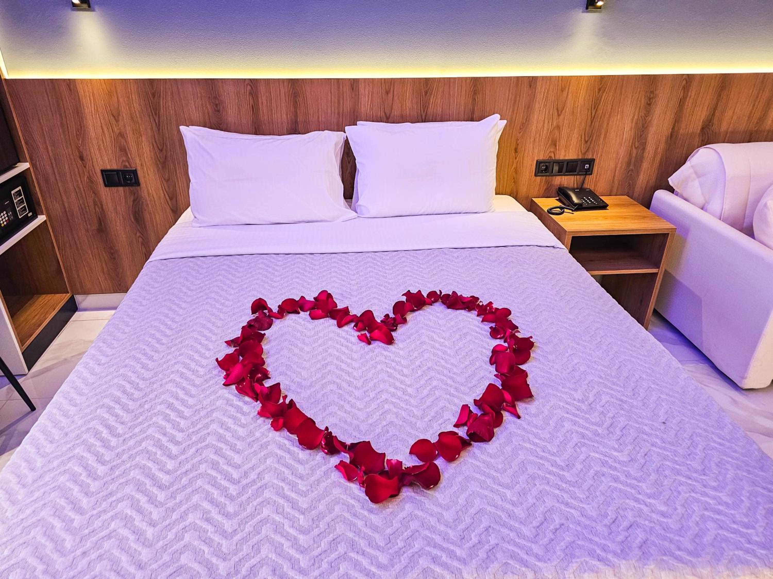 Deluxe Suite with Sea View