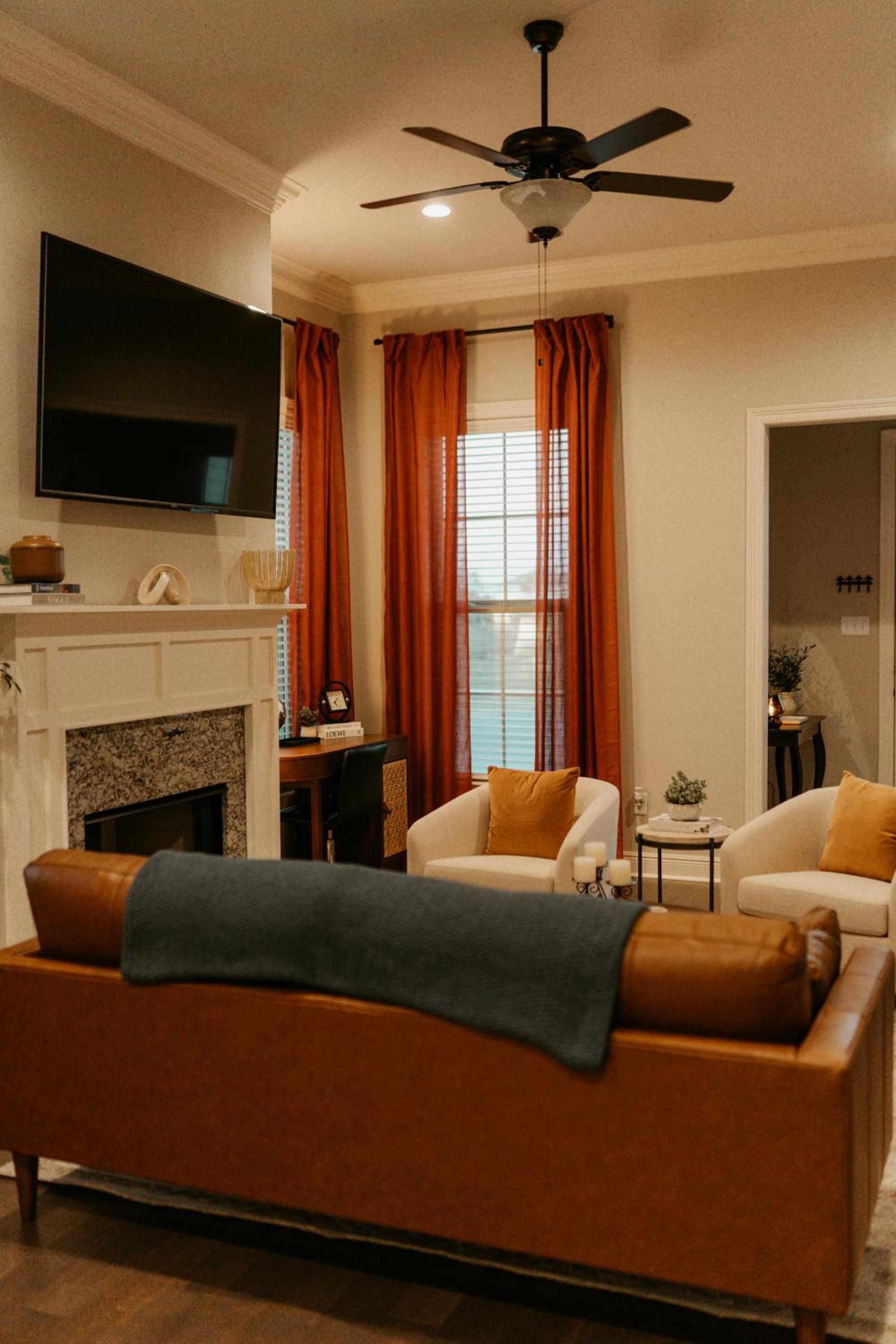 Three-Bedroom House photo 1