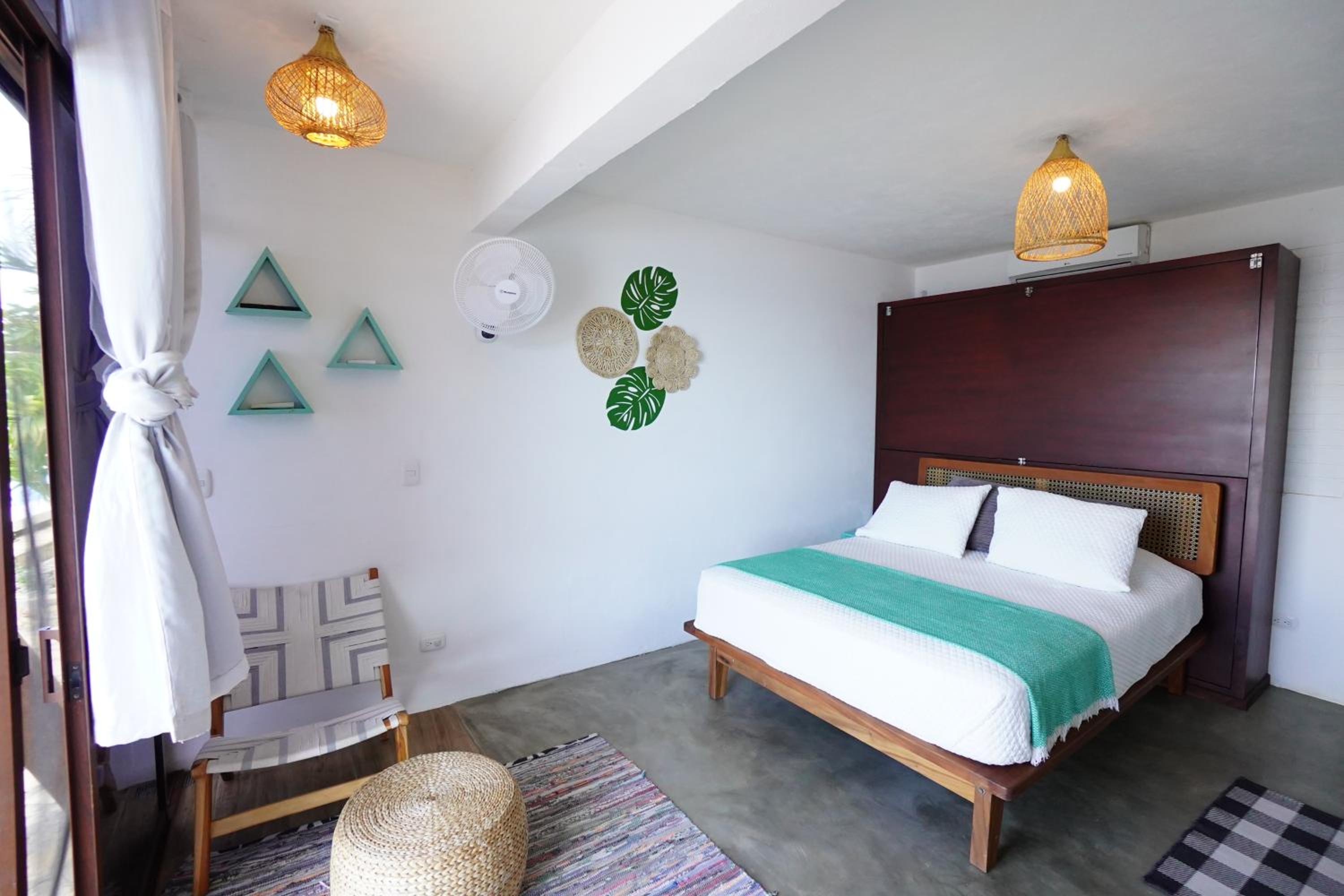 Deluxe Triple Room with Sea View photo 2
