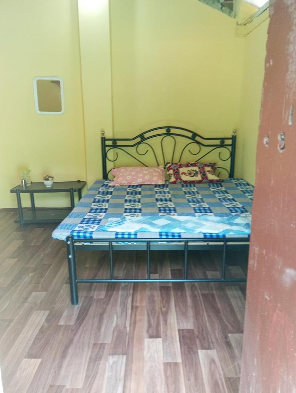 One-Bedroom House photo 1