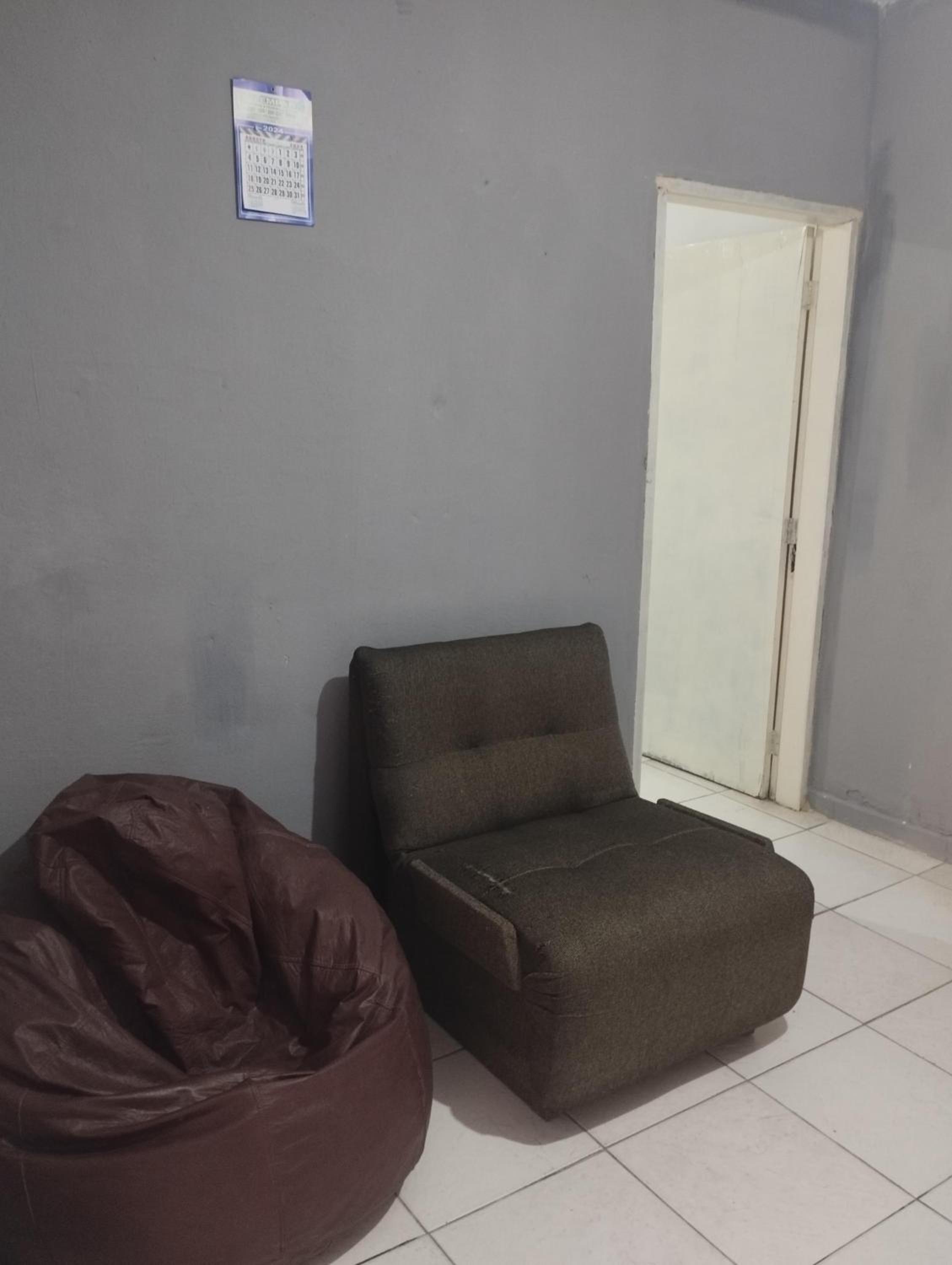 One-Bedroom House photo 1