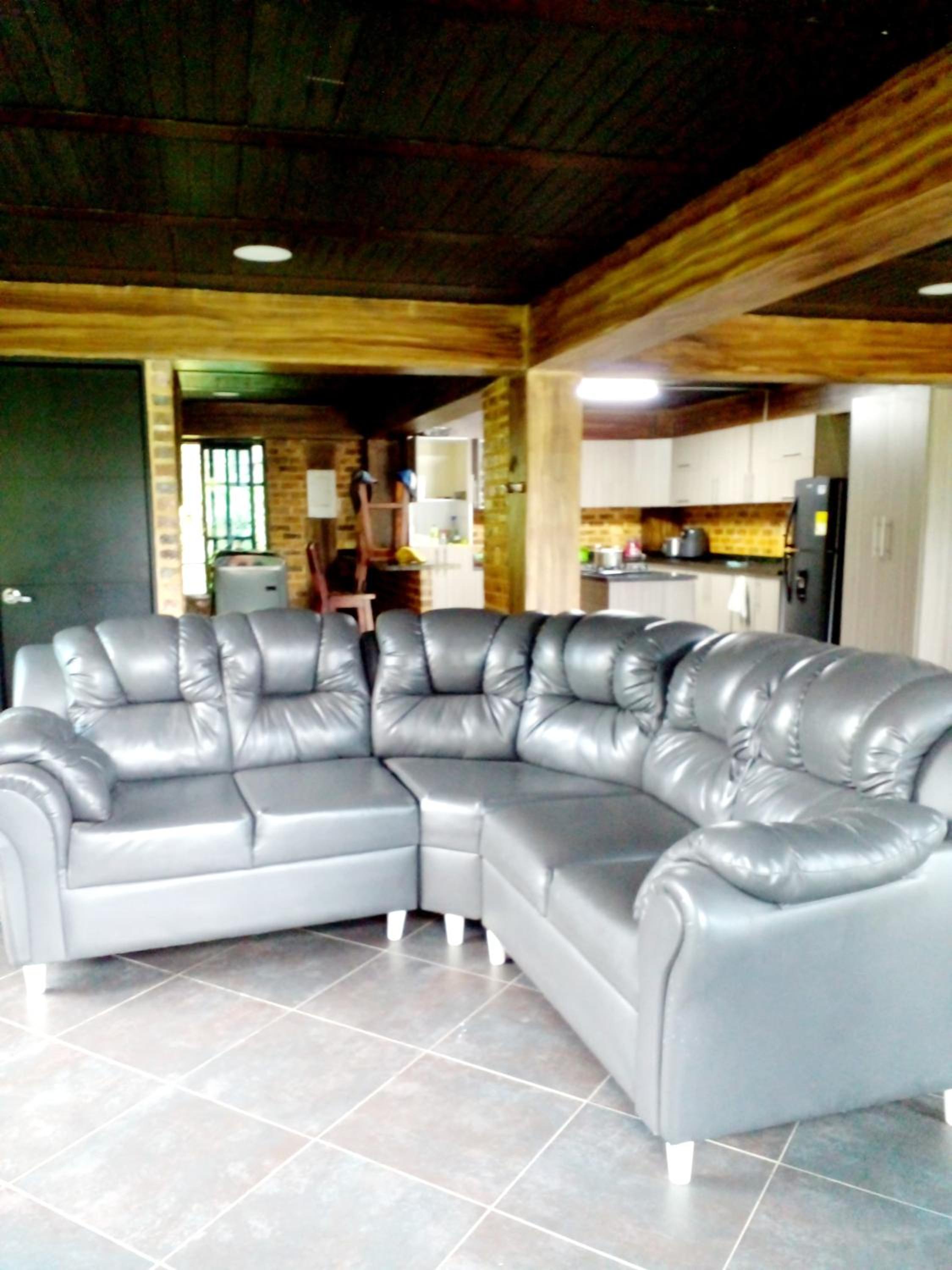 Four-Bedroom House photo 2