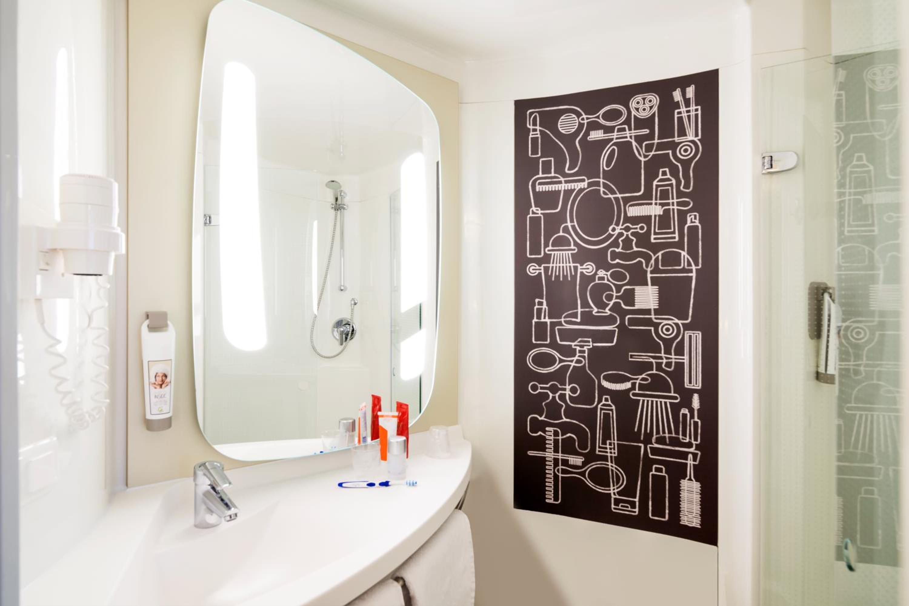 Standard Triple Room - Photo 4