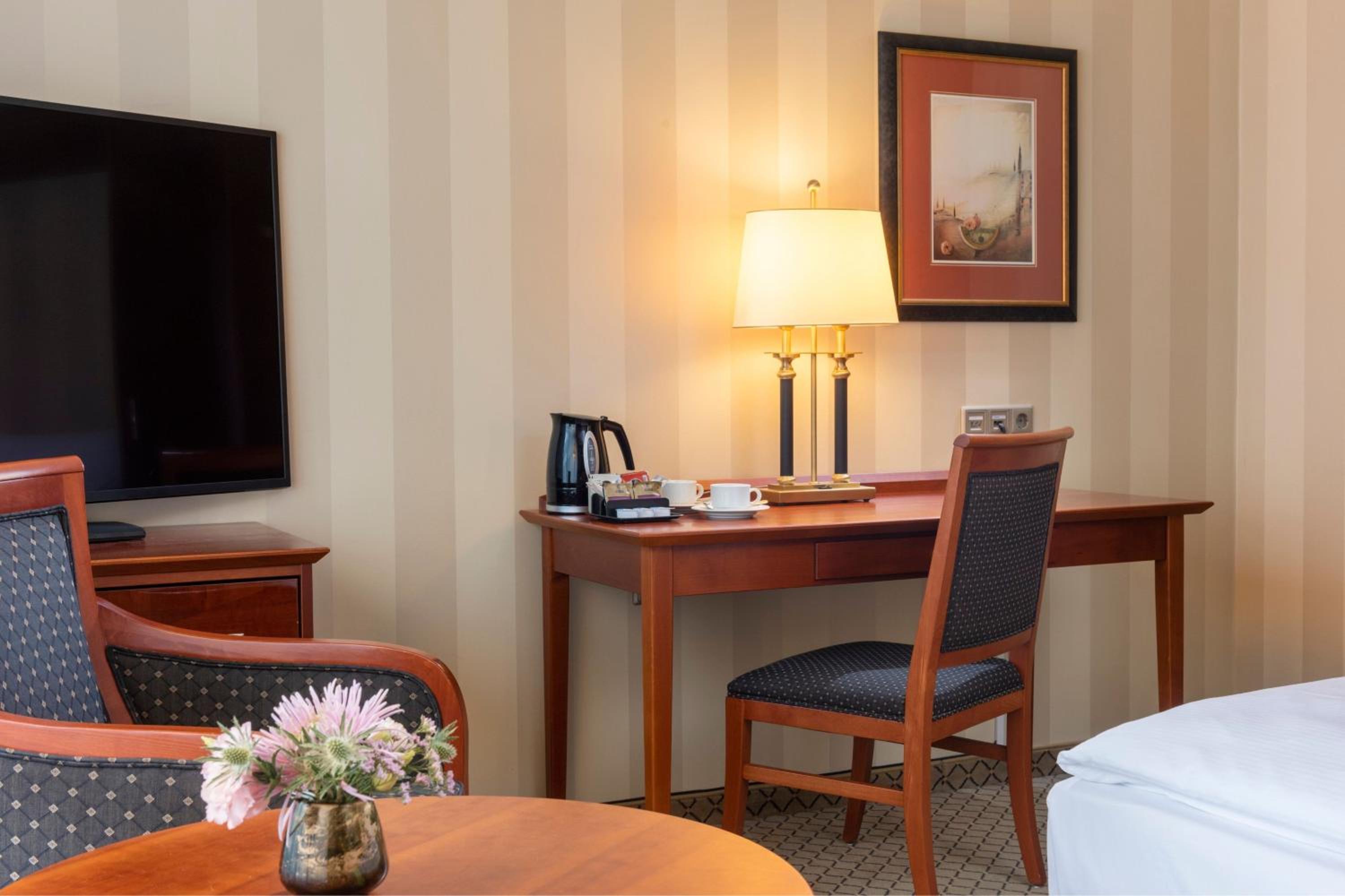 Classic Family Room, 1 King or 2 Twin/Single Bed(s)