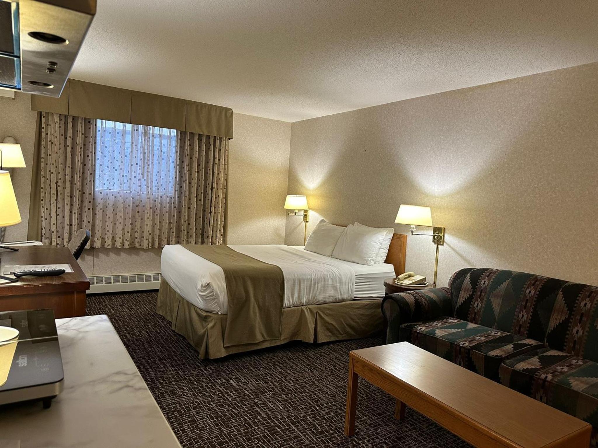 Deluxe Queen Room - Photo 4