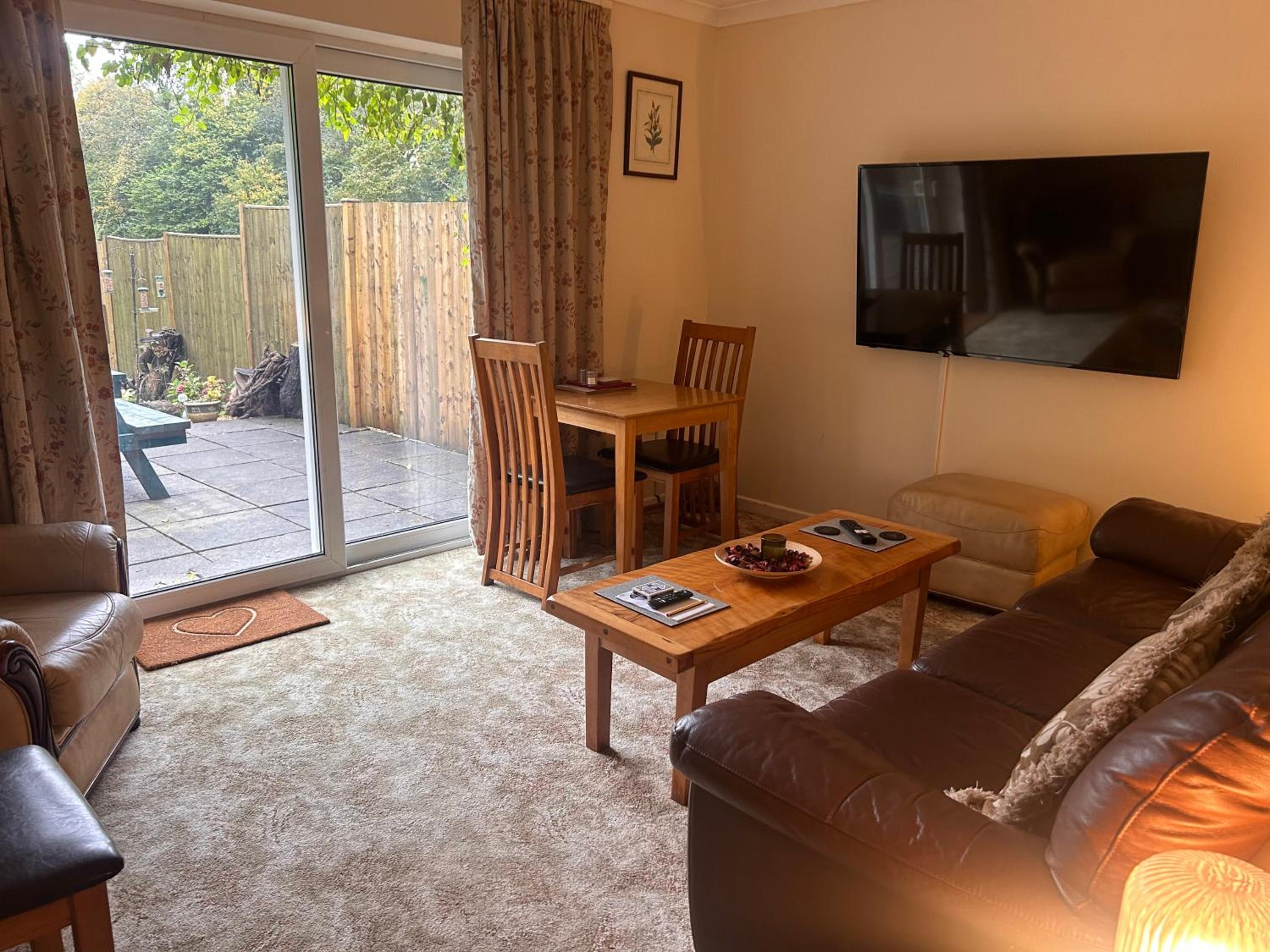 One-Bedroom House photo 1
