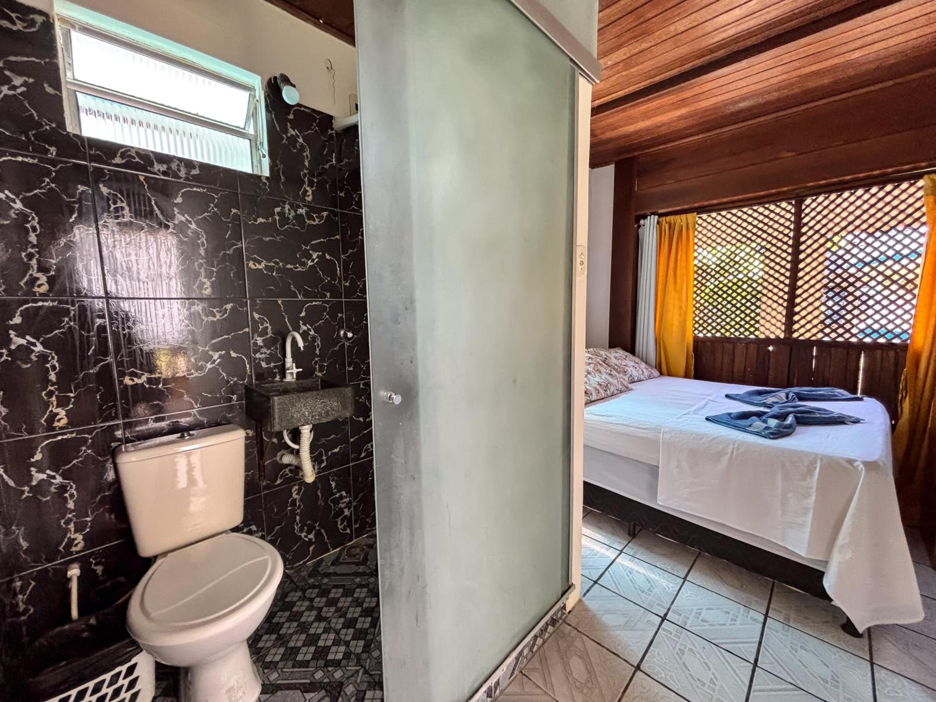 Double or Twin Room with Private Bathroom photo 3