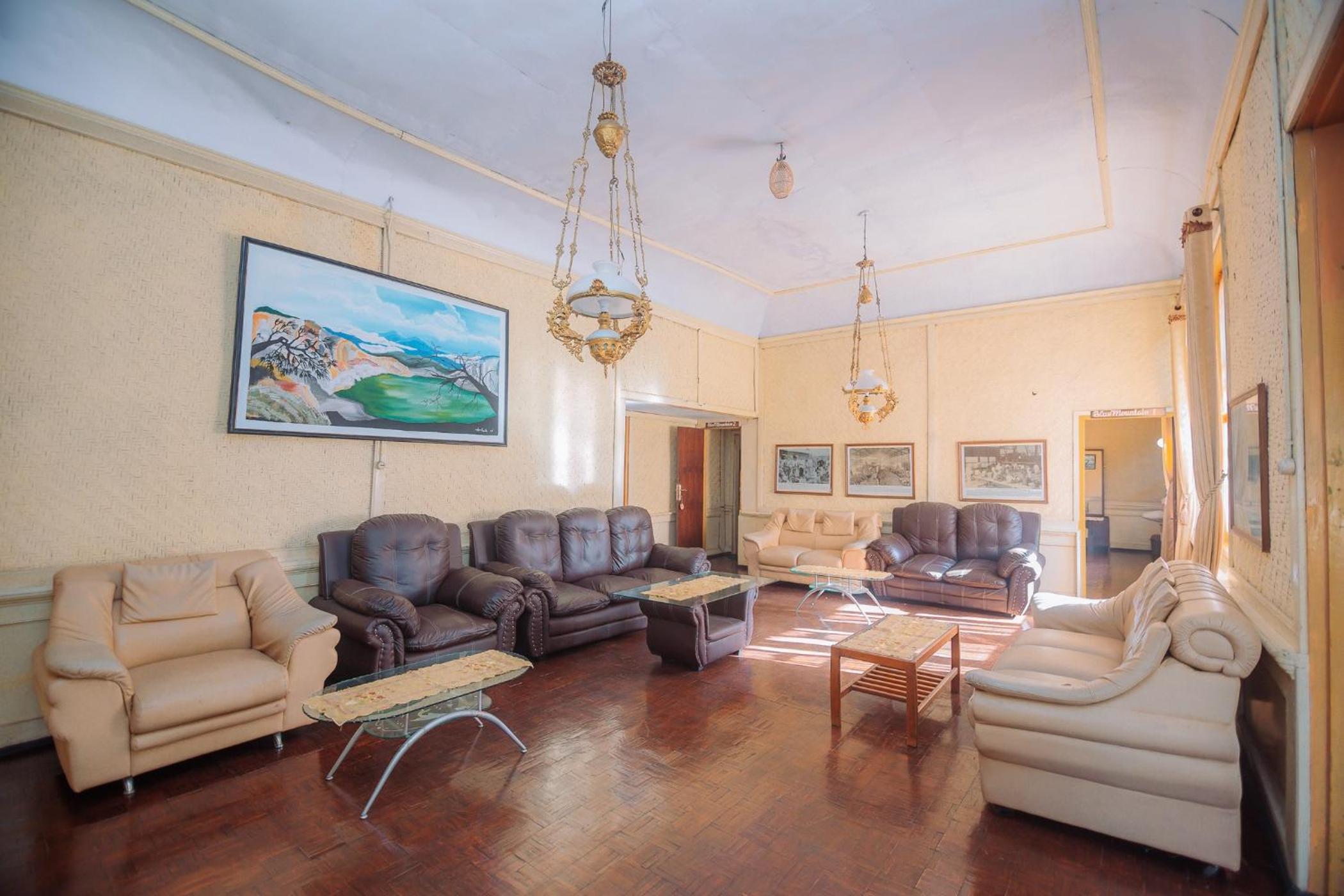 Family Room with Terrace photo 2